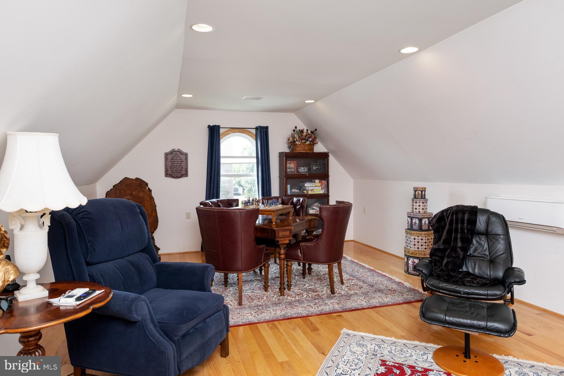 FAIRWAY MANOR - Residential