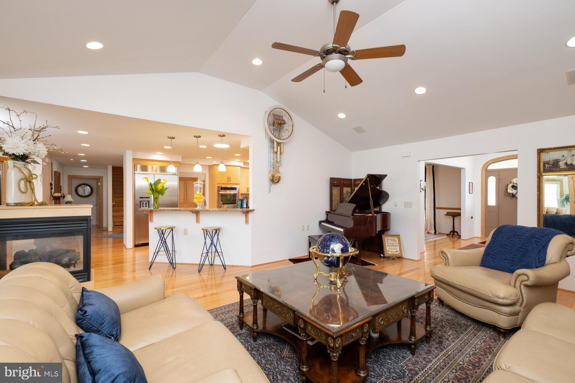 FAIRWAY MANOR - Residential