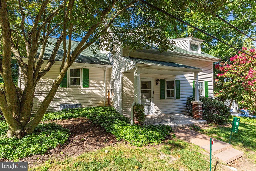 Photo of 2833 Spring Valley Road, Lancaster, PA 17601 (MLS # PALA2056584)