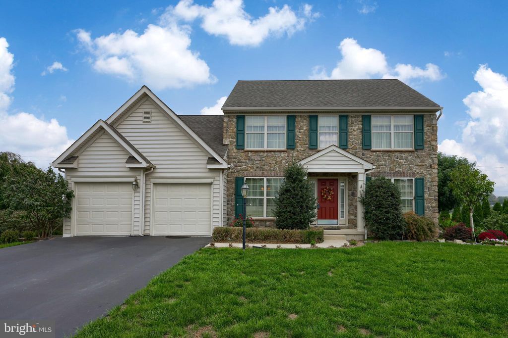 Photo of 304 Willow Dell Lane, Leola, PA 17540 (MLS # PALA2056998)