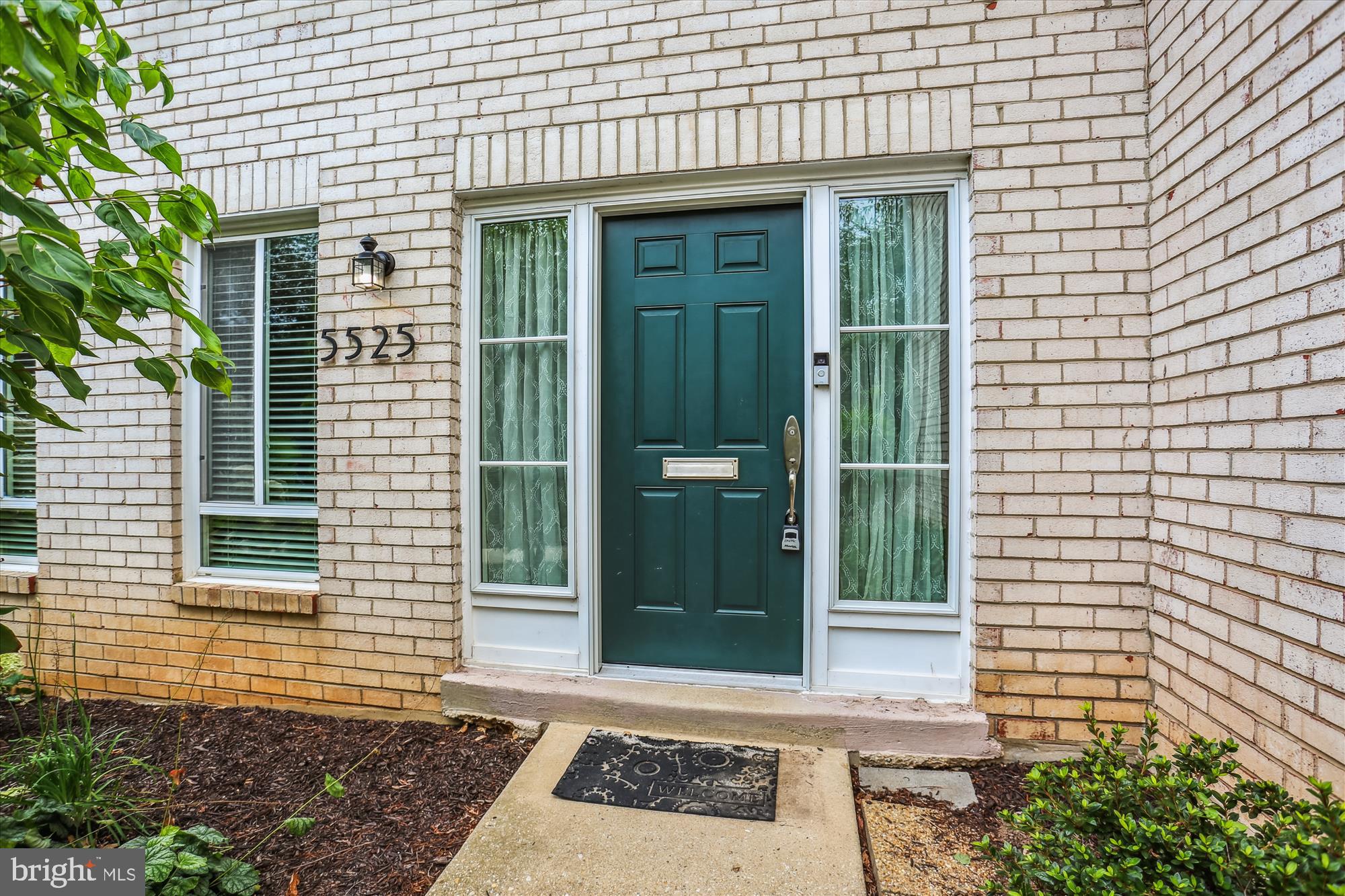 5525 BURNSIDE DRIVE 5525