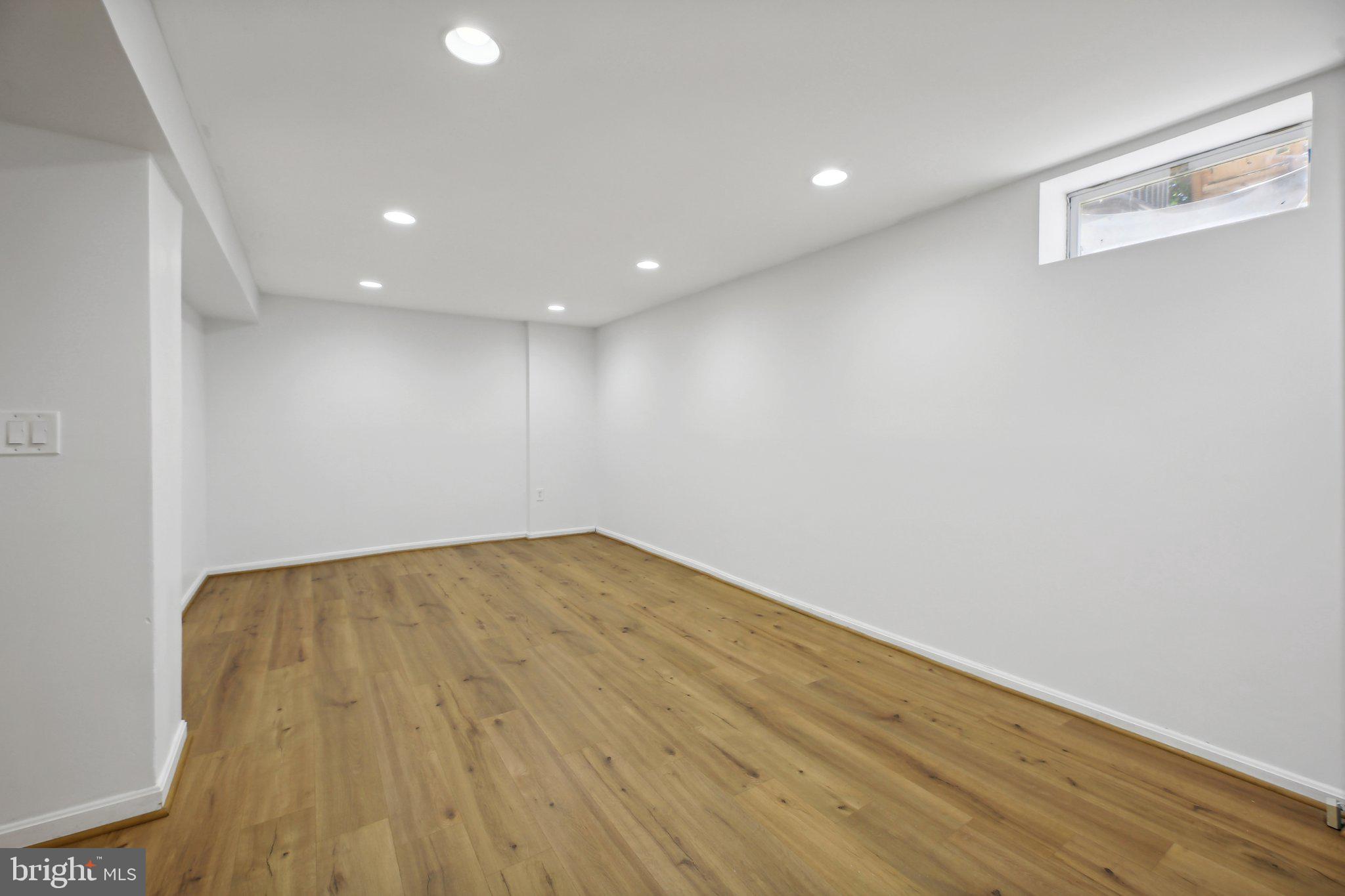 CHARLENE - Residential