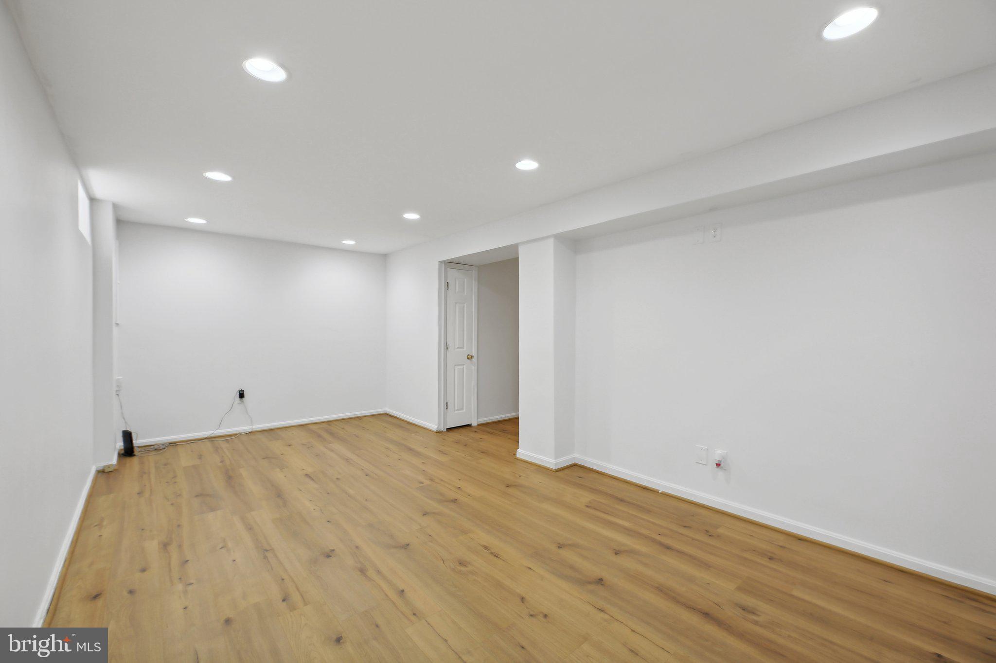 CHARLENE - Residential