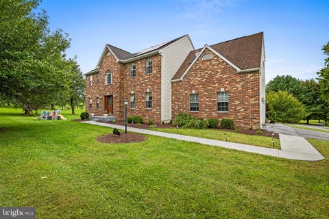 Homes For Sale - 19 Deep Powder Court<br/> Baltimore County, WOODSTOCK, MD 21163