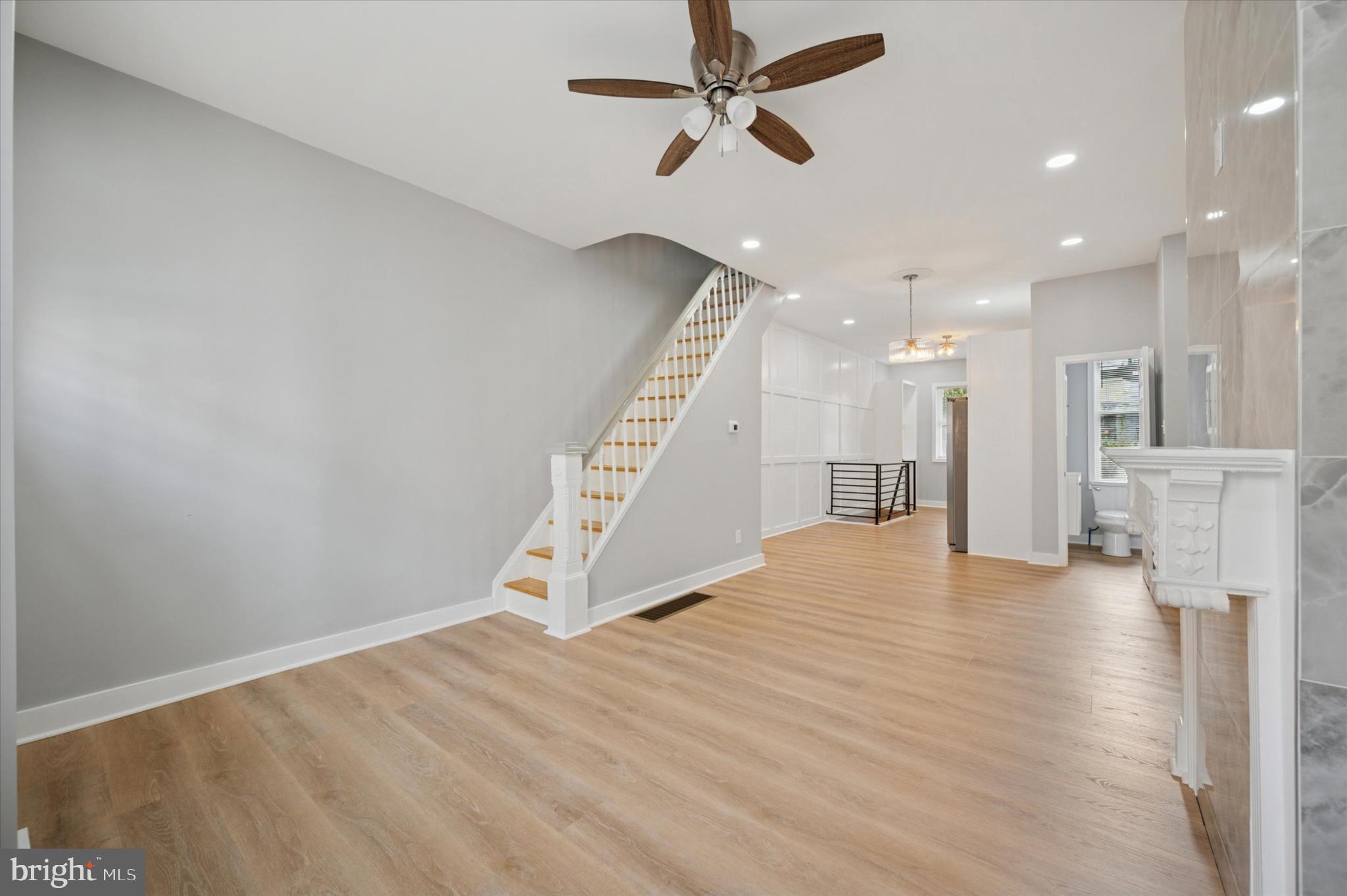 2816 W ALBERT STREET