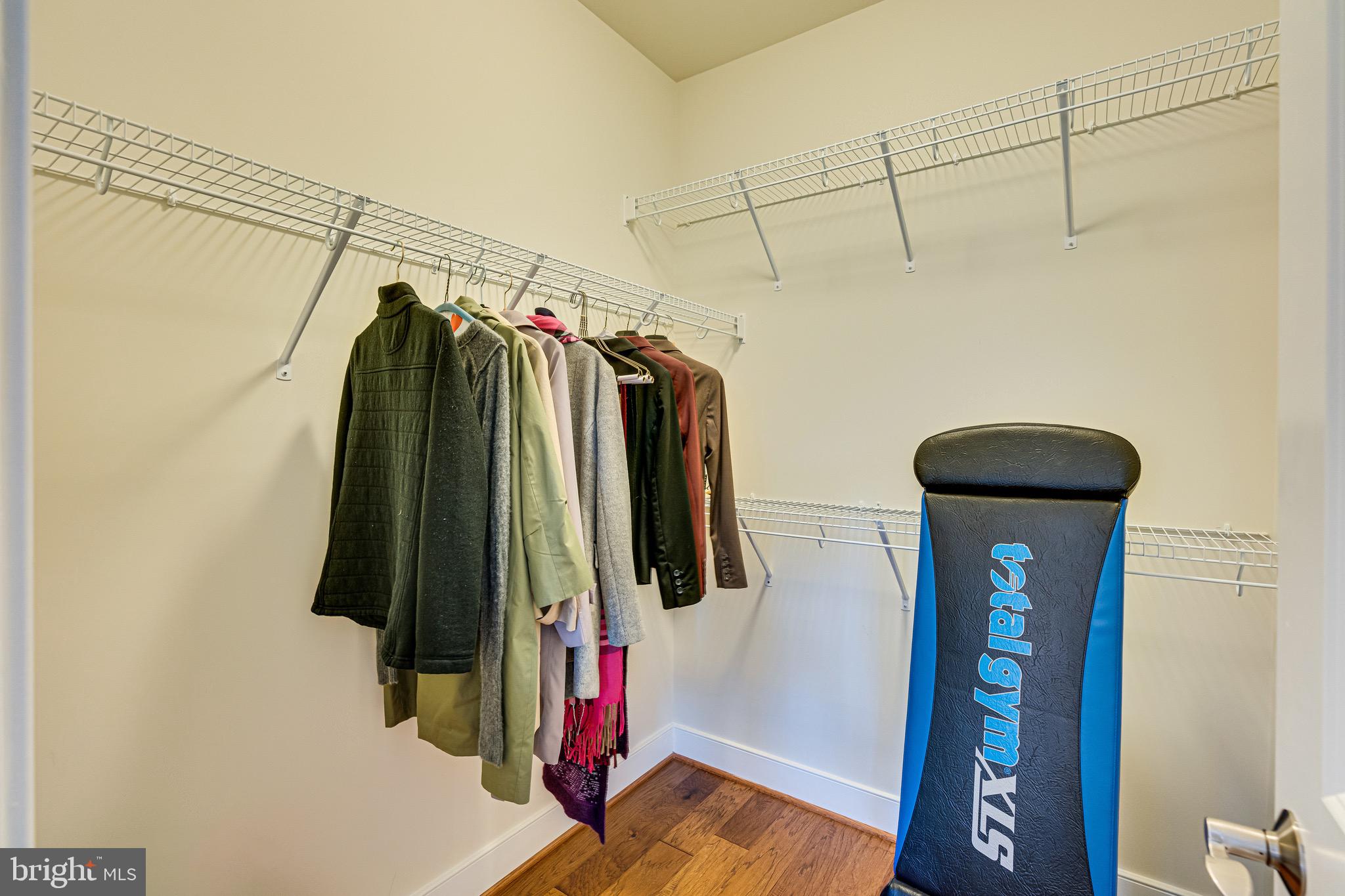 POTOMAC YARD CONDOMINIUM - Residential Lease