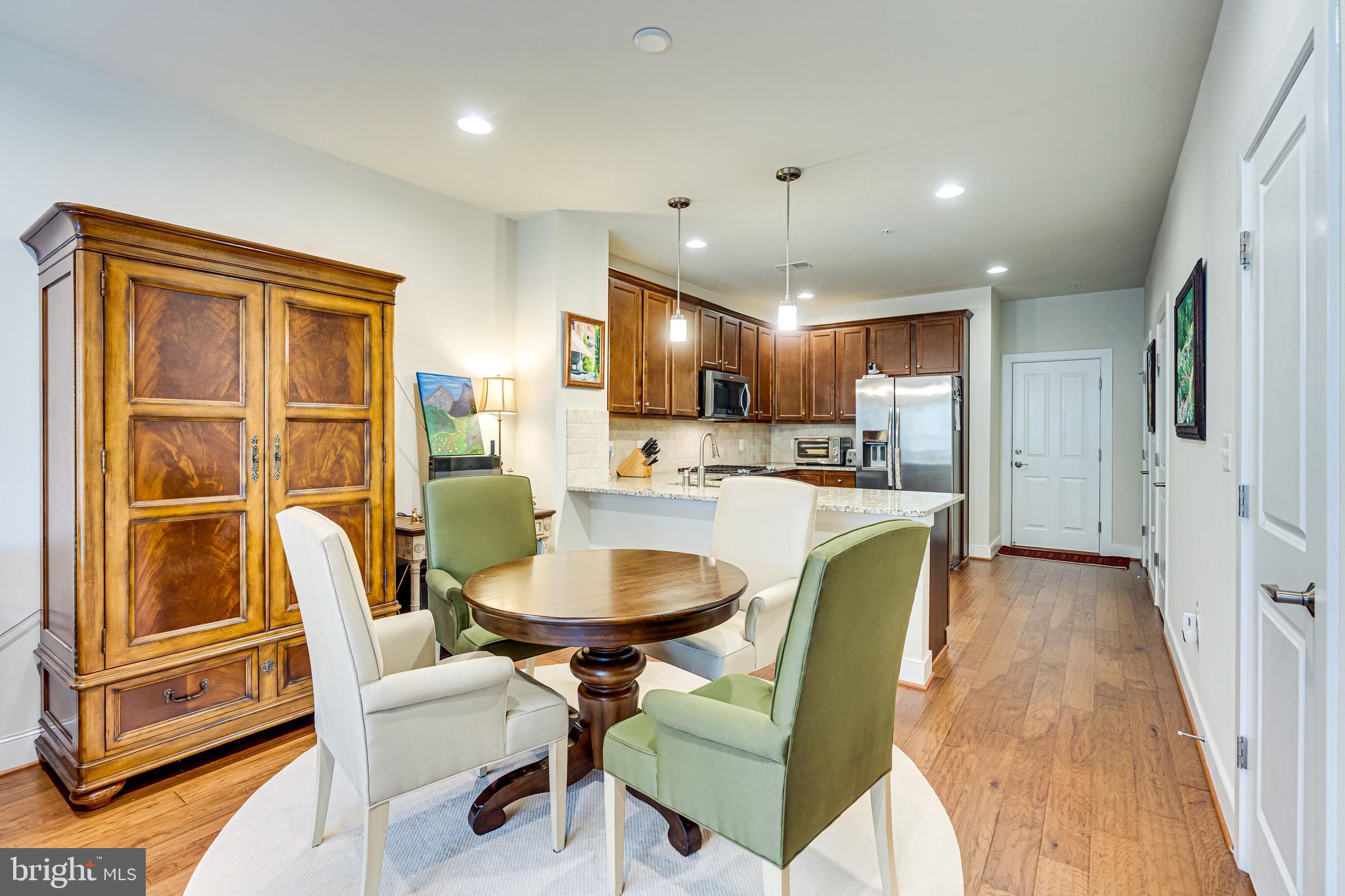 POTOMAC YARD CONDOMINIUM - Residential Lease