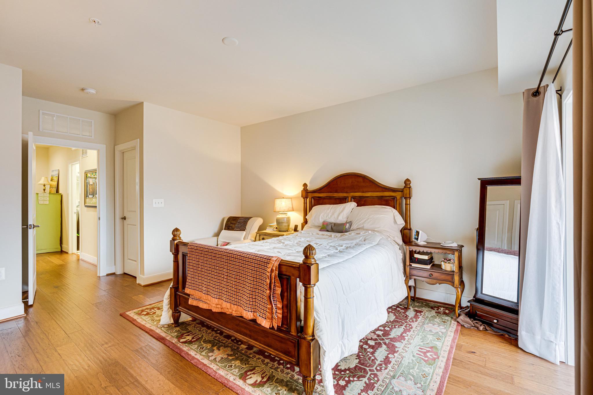 POTOMAC YARD CONDOMINIUM - Residential Lease