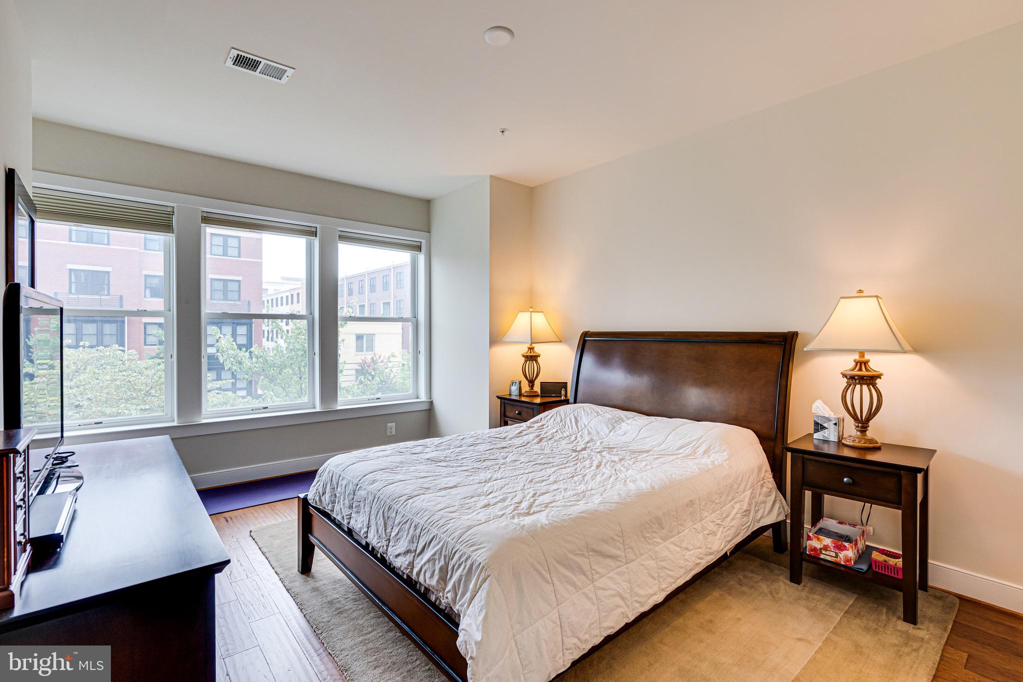 POTOMAC YARD CONDOMINIUM - Residential Lease