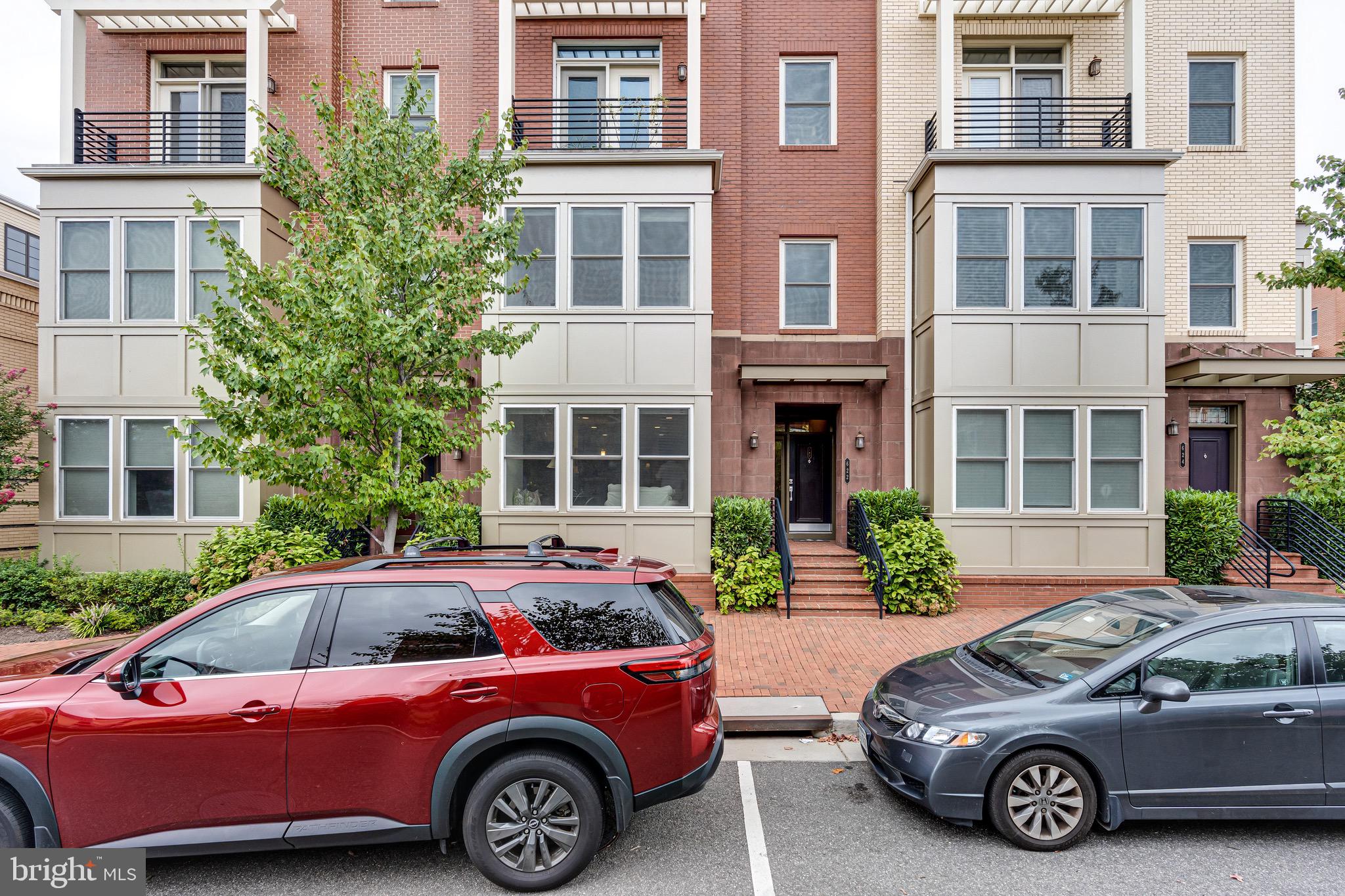 POTOMAC YARD CONDOMINIUM - Residential Lease