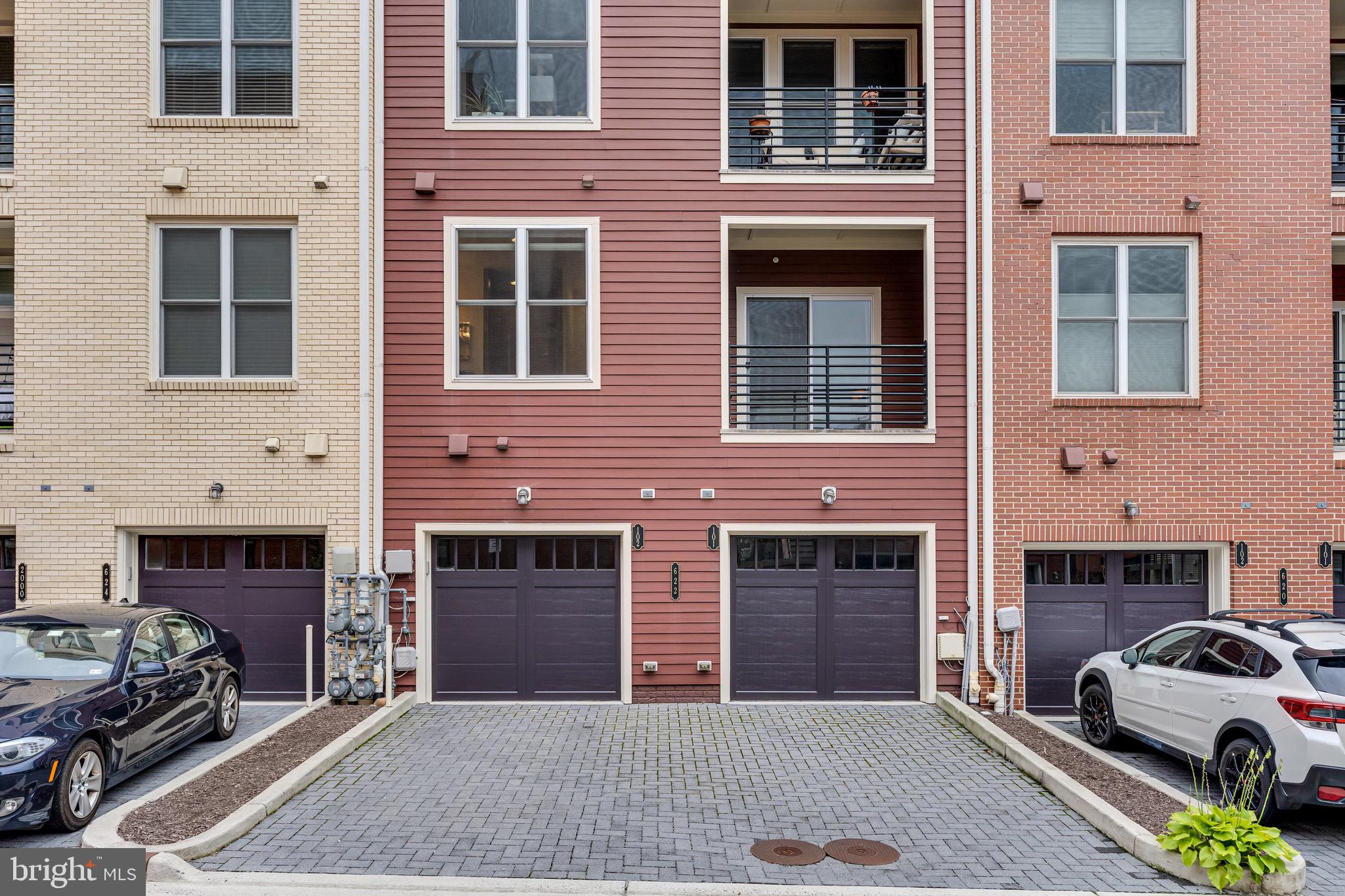 POTOMAC YARD CONDOMINIUM - Residential Lease
