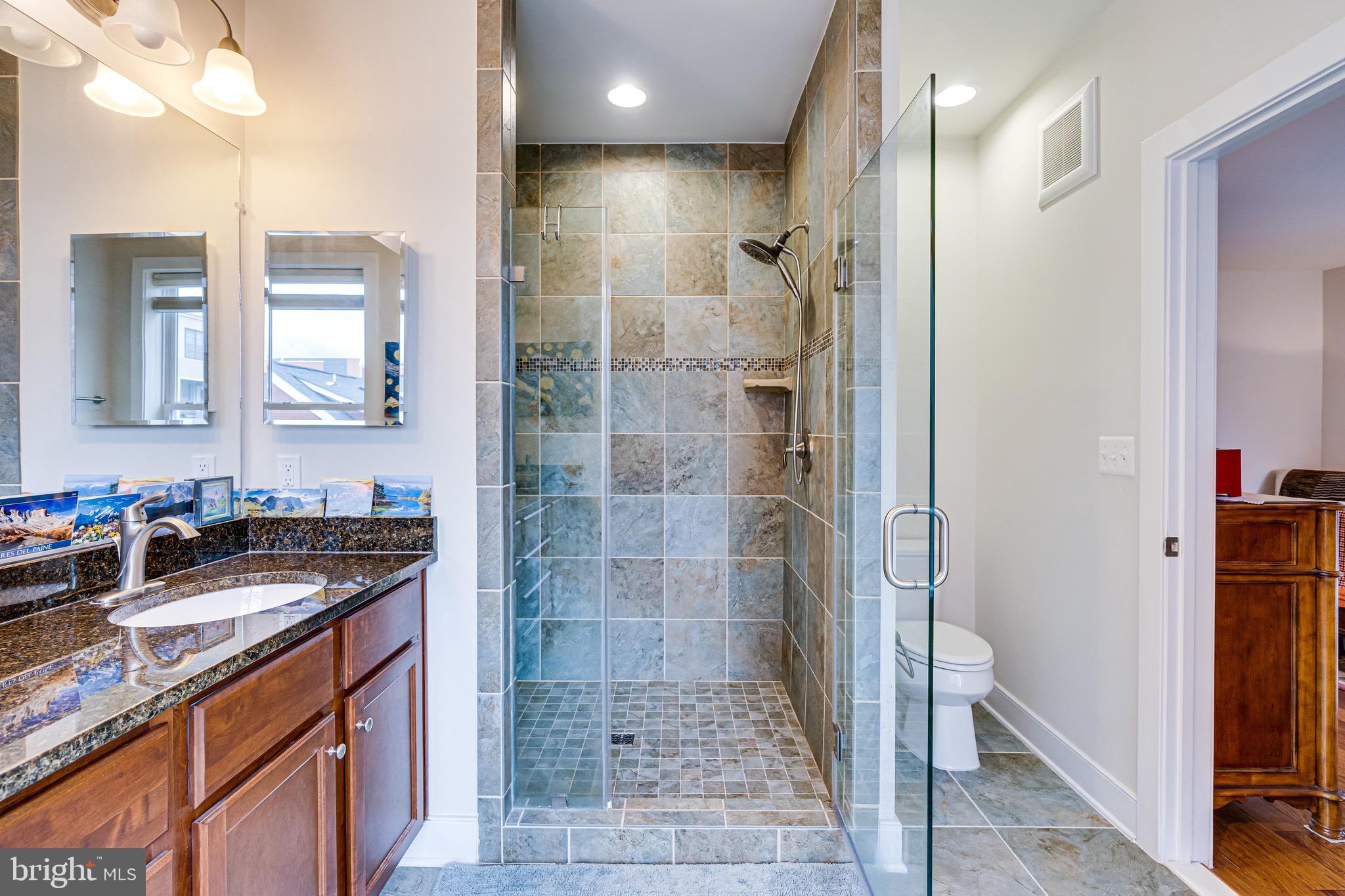 POTOMAC YARD CONDOMINIUM - Residential Lease