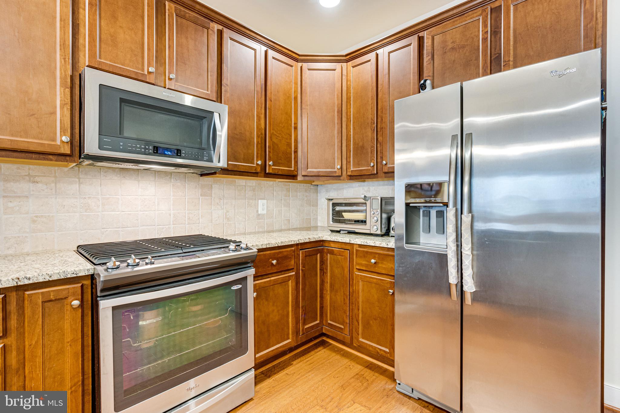 POTOMAC YARD CONDOMINIUM - Residential Lease