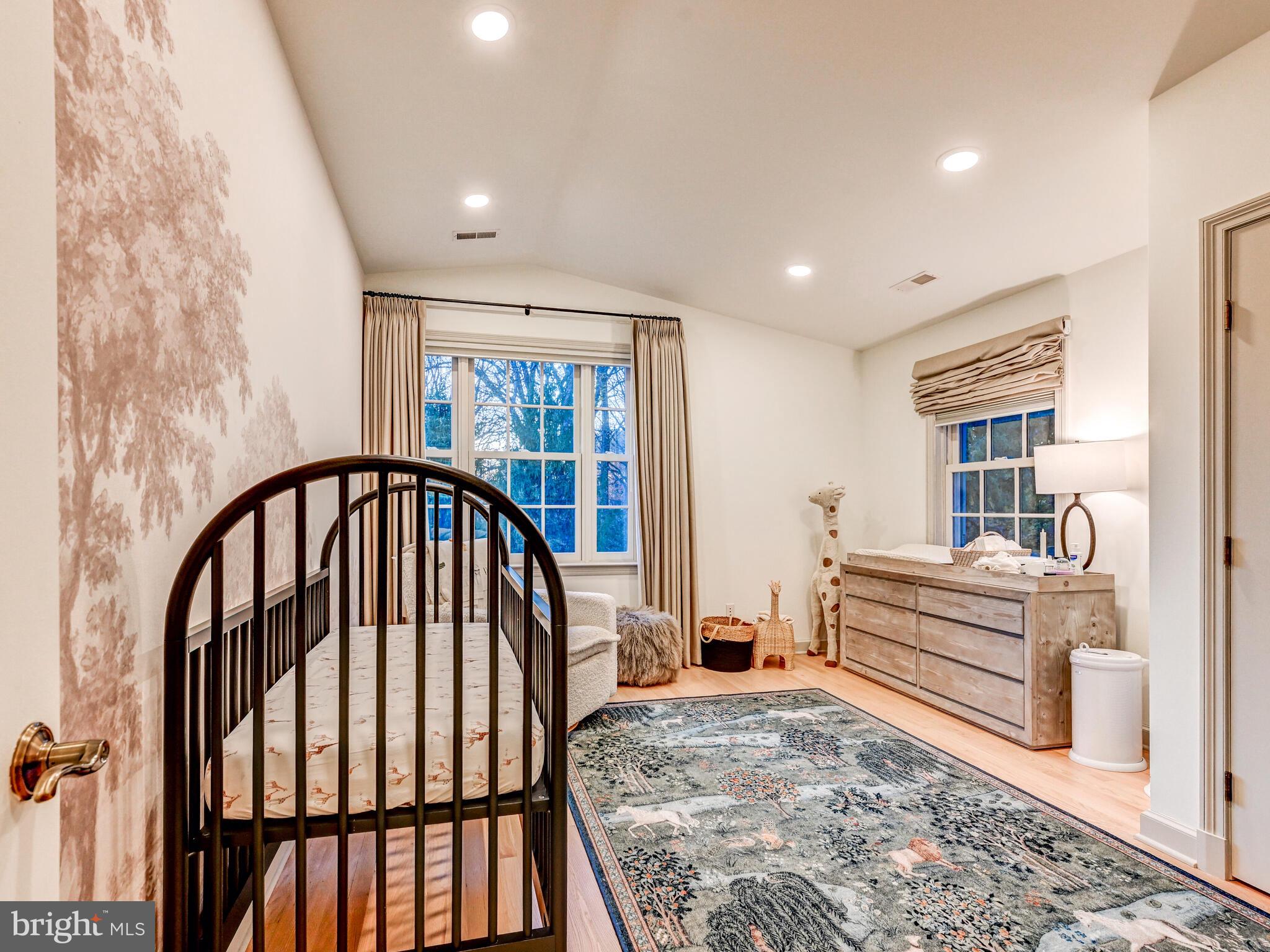 FALLS ROAD CORRIDOR - Residential