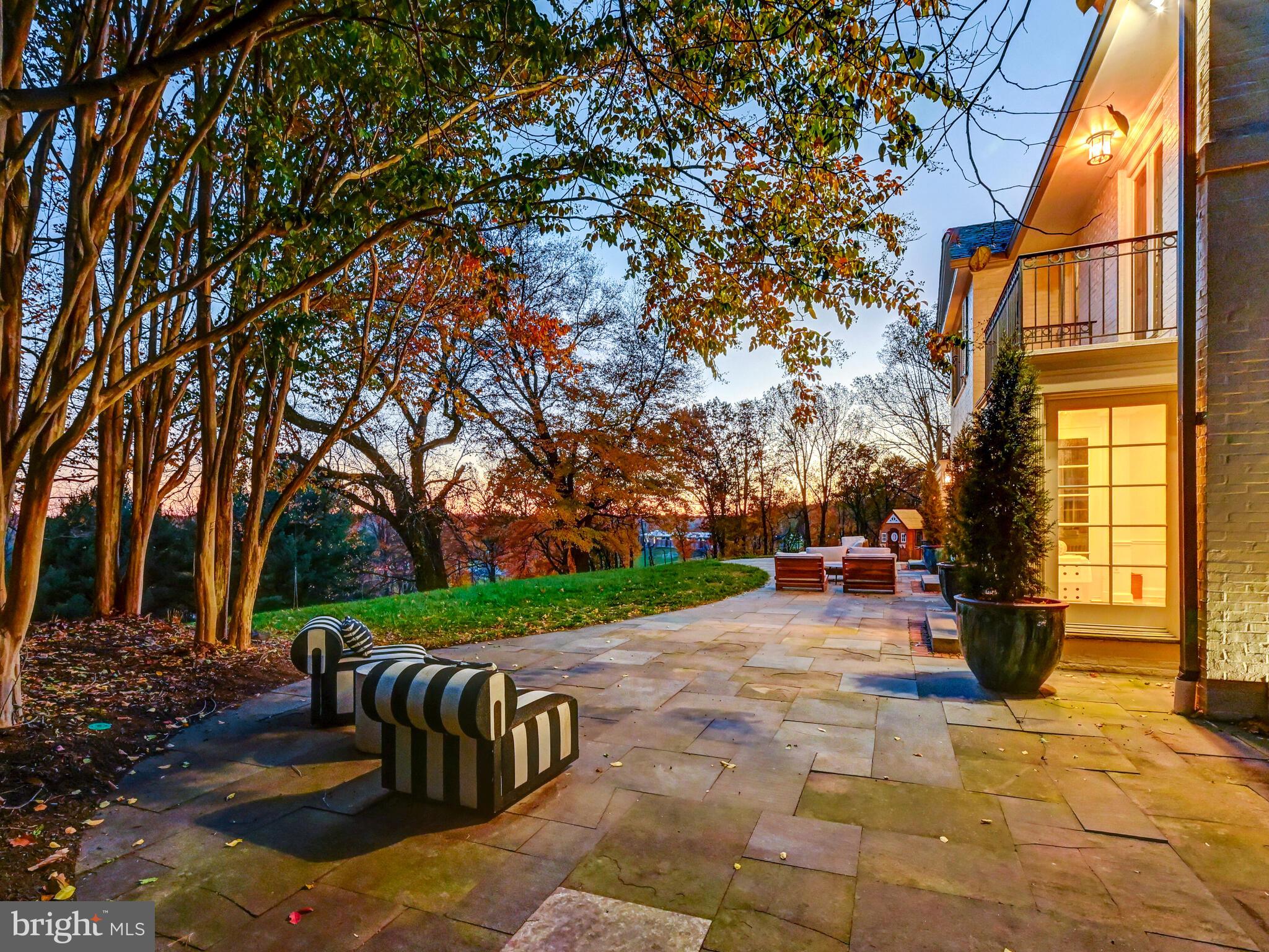 FALLS ROAD CORRIDOR - Residential