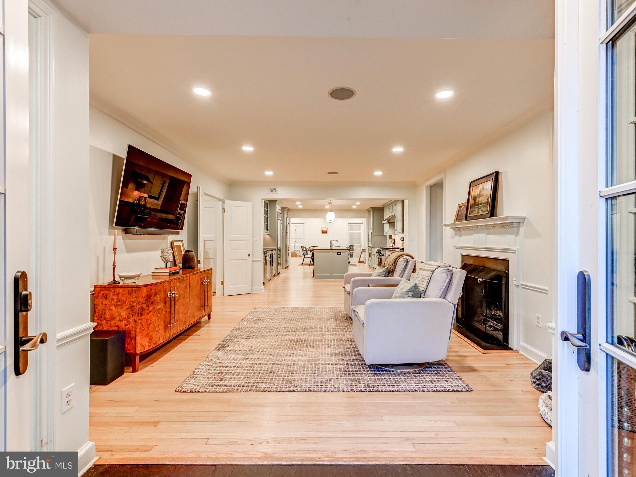 FALLS ROAD CORRIDOR - Residential