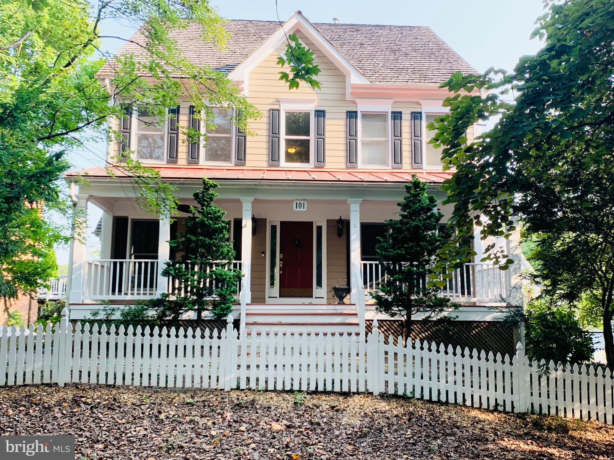 KENTLANDS - Residential Lease