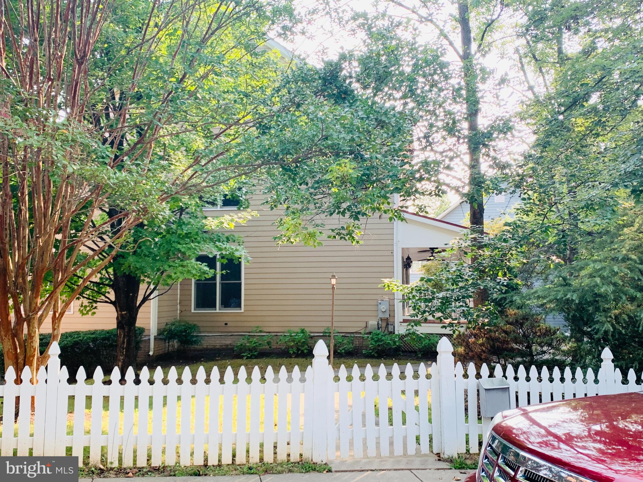 KENTLANDS - Residential Lease