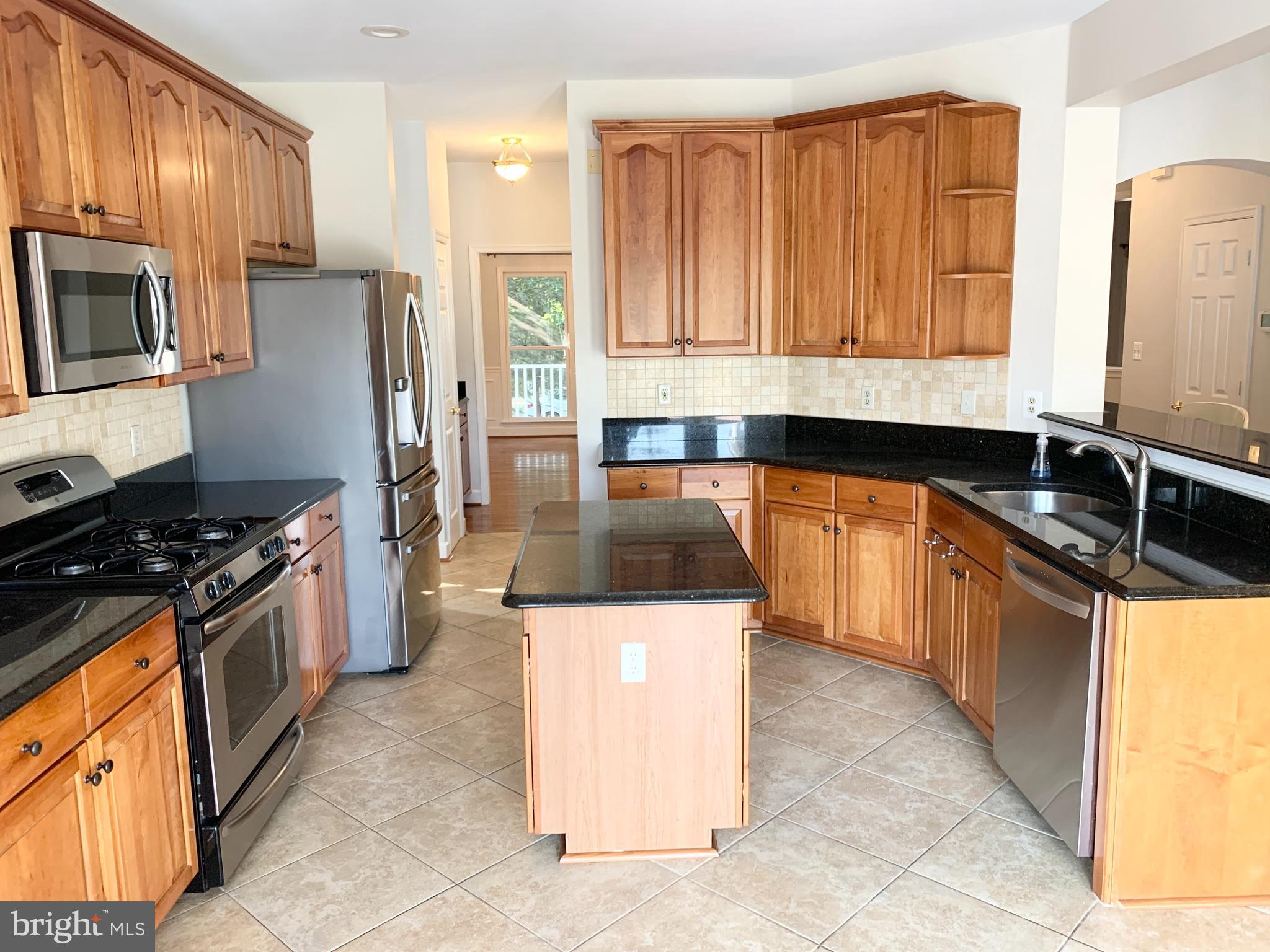 KENTLANDS - Residential Lease