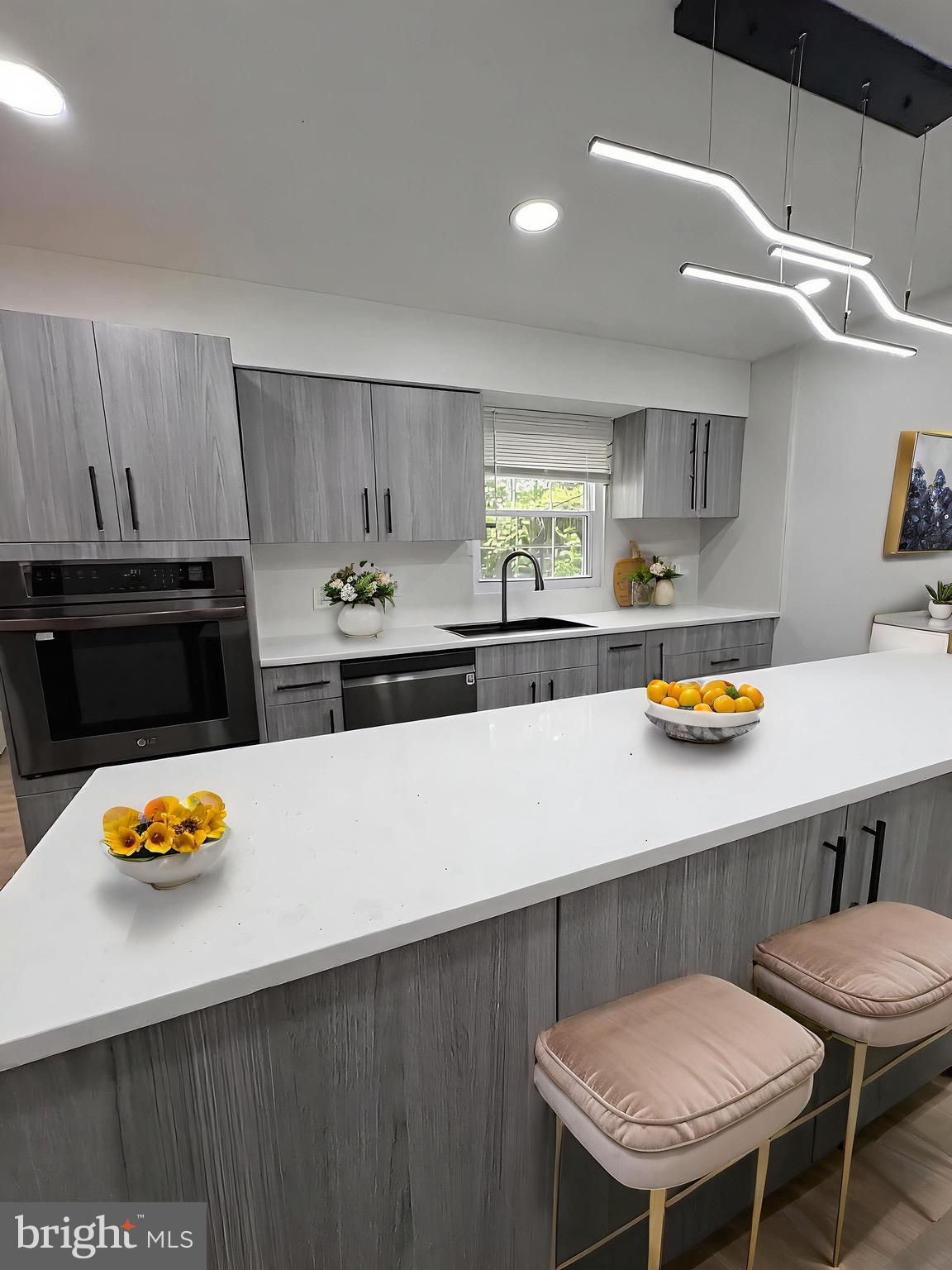 MONTPELIER - Residential