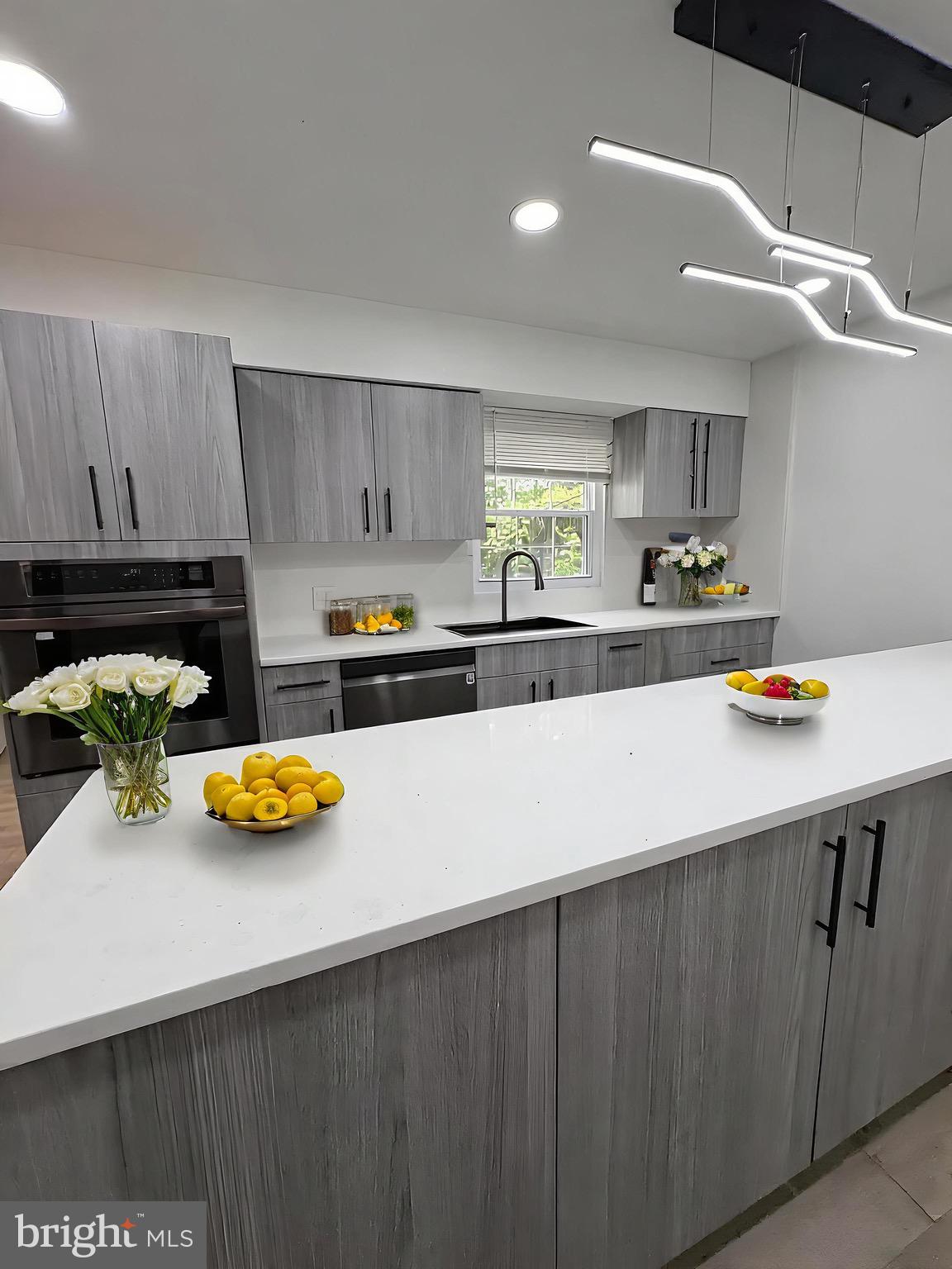 8908 EASTBOURNE LANE