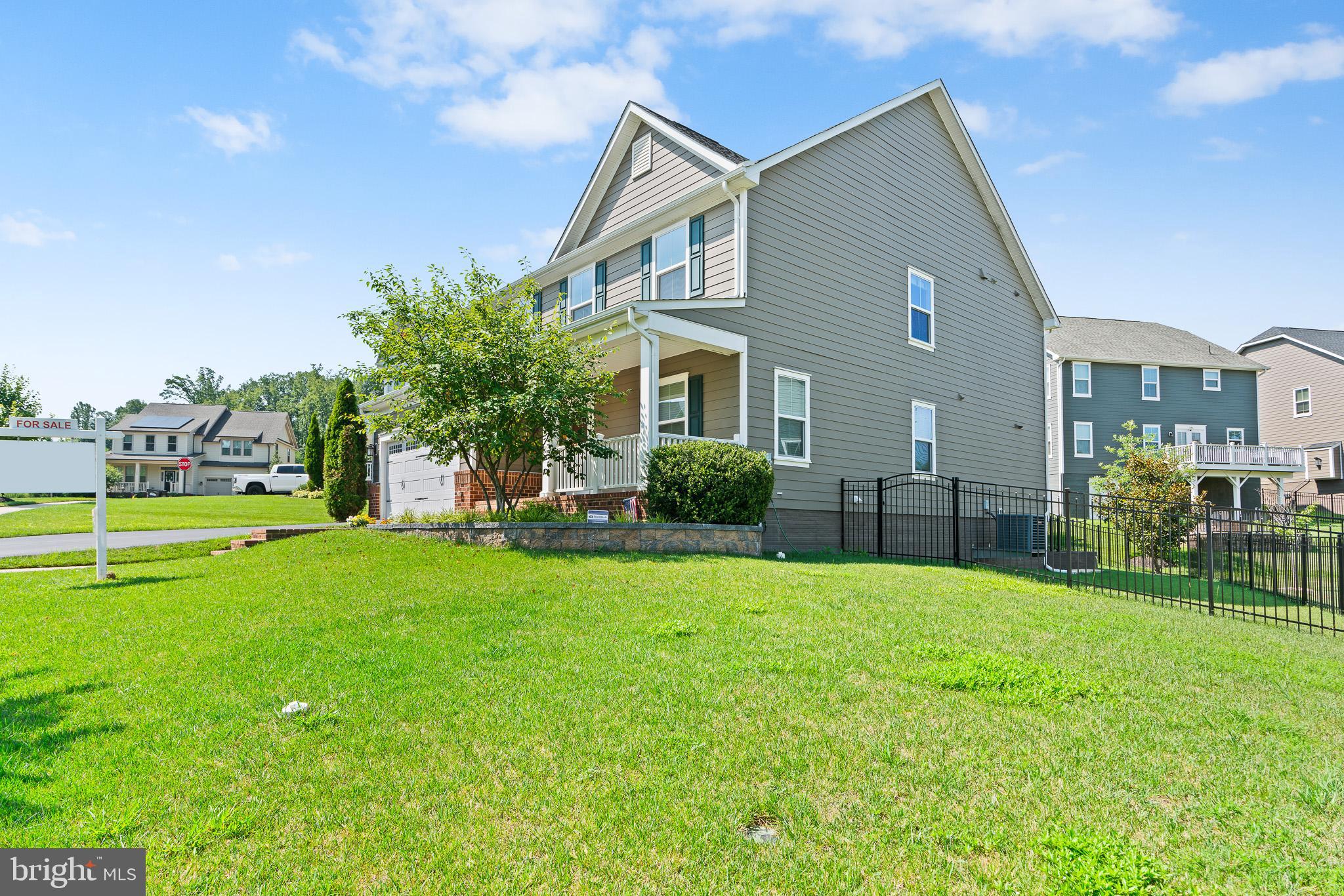 2307 SWEET PEPPERBRUSH LOOP
