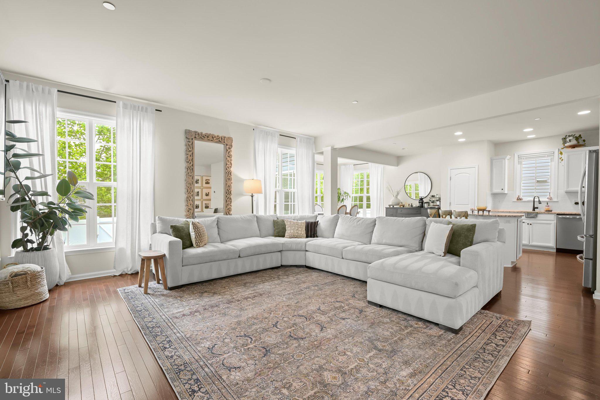 8143 RIDGELY LOOP