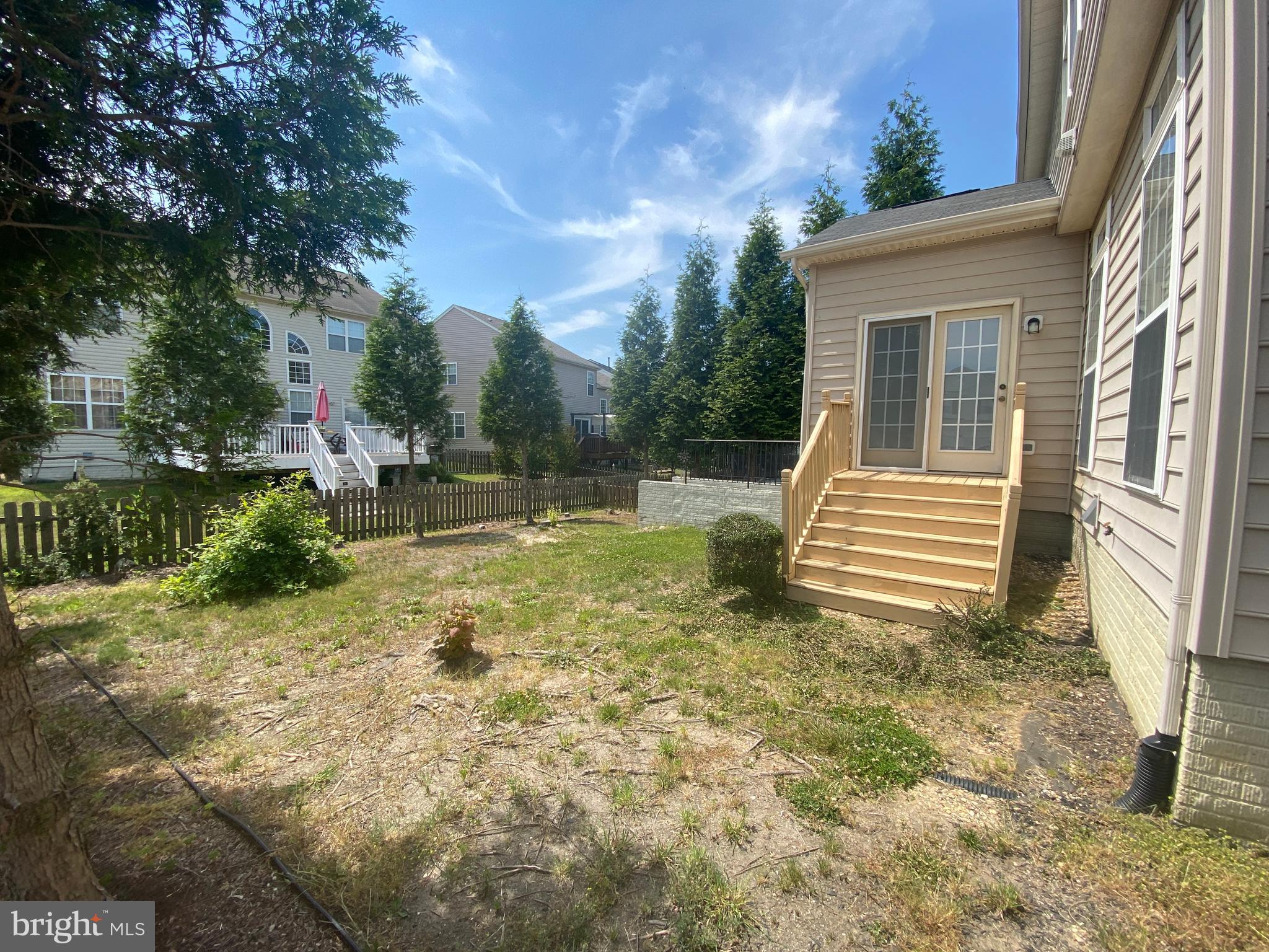 THE FALLS AT LEE'S PARKE - Residential Lease