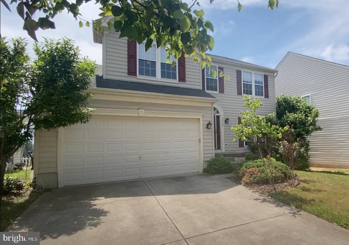 THE FALLS AT LEE'S PARKE - Residential Lease