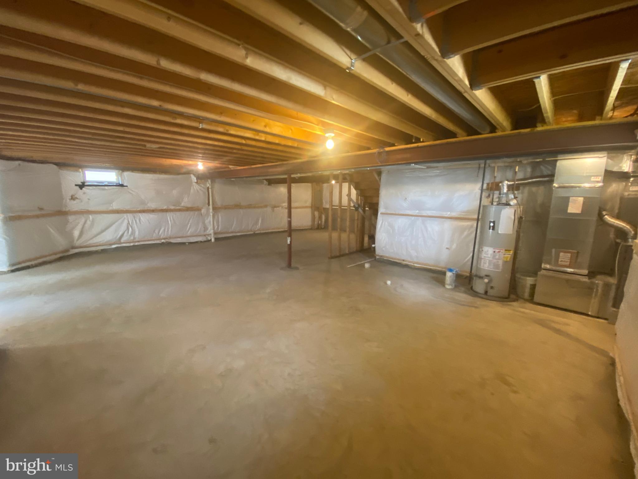 THE FALLS AT LEE'S PARKE - Residential Lease