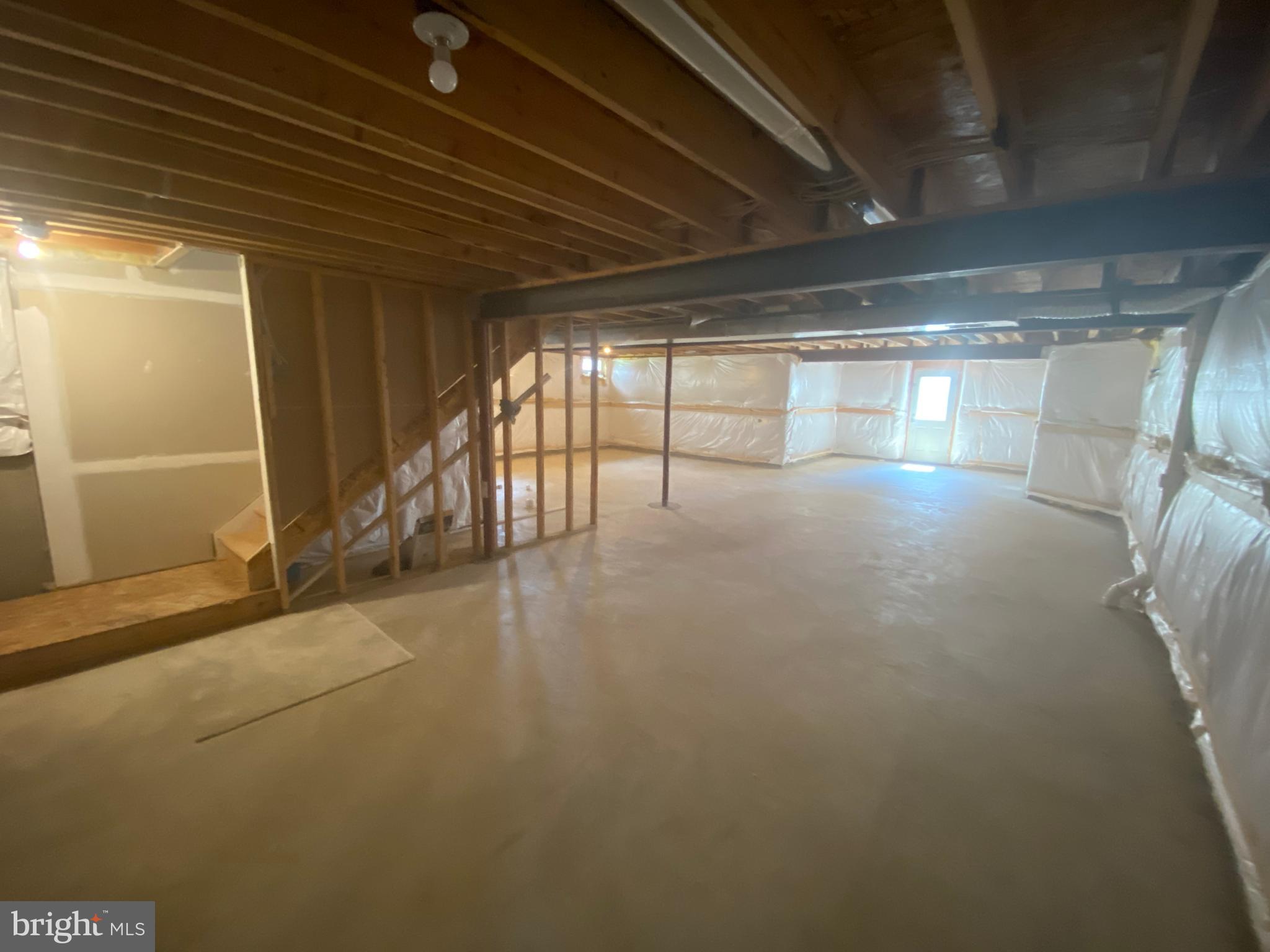 THE FALLS AT LEE'S PARKE - Residential Lease