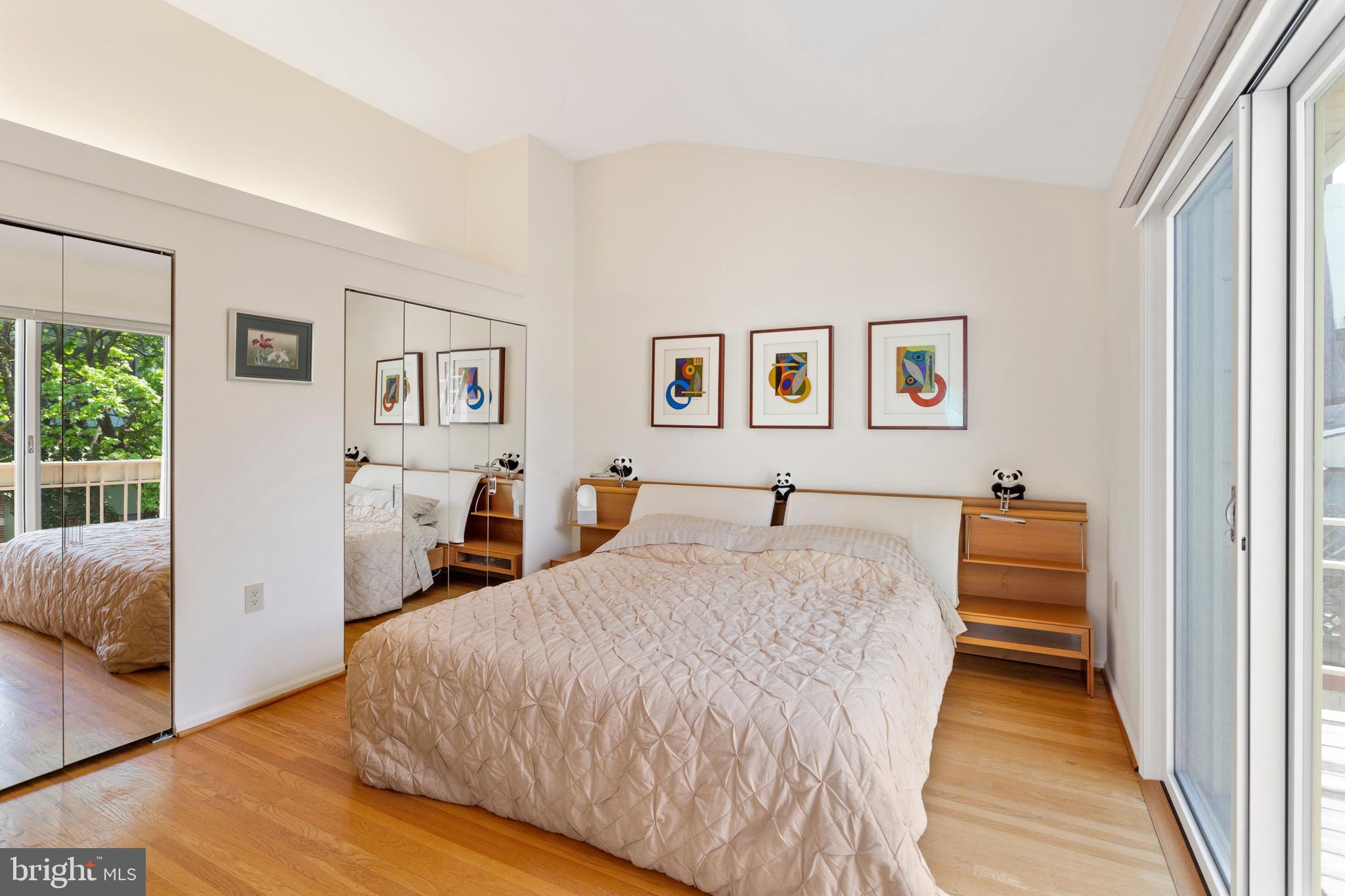 WASHINGTON SQ WEST - Residential