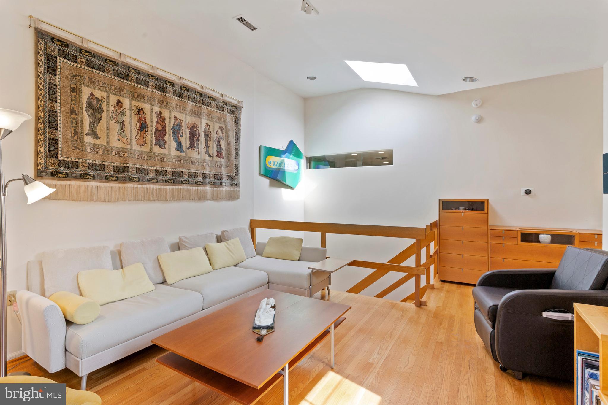 WASHINGTON SQ WEST - Residential