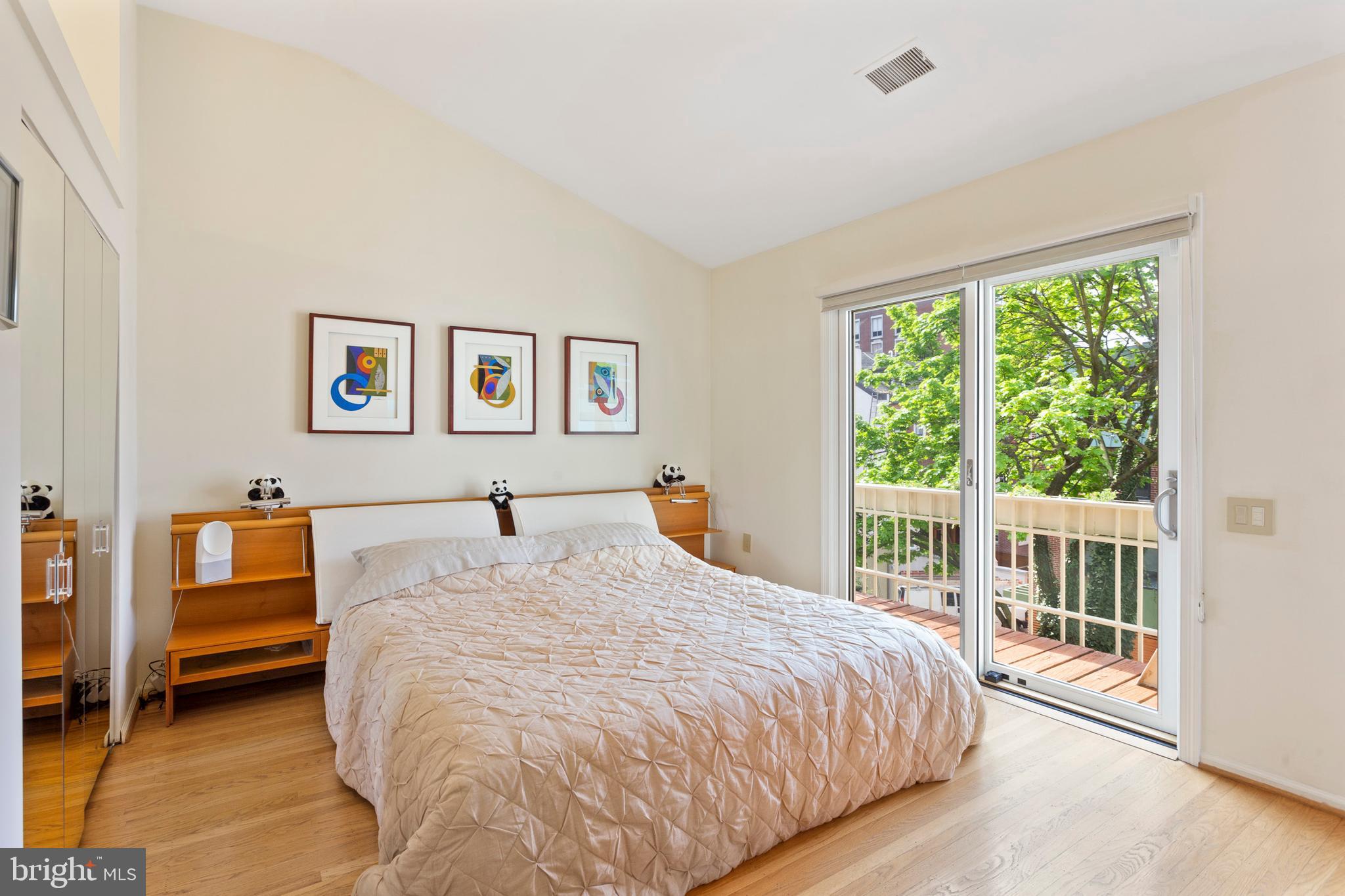 WASHINGTON SQ WEST - Residential