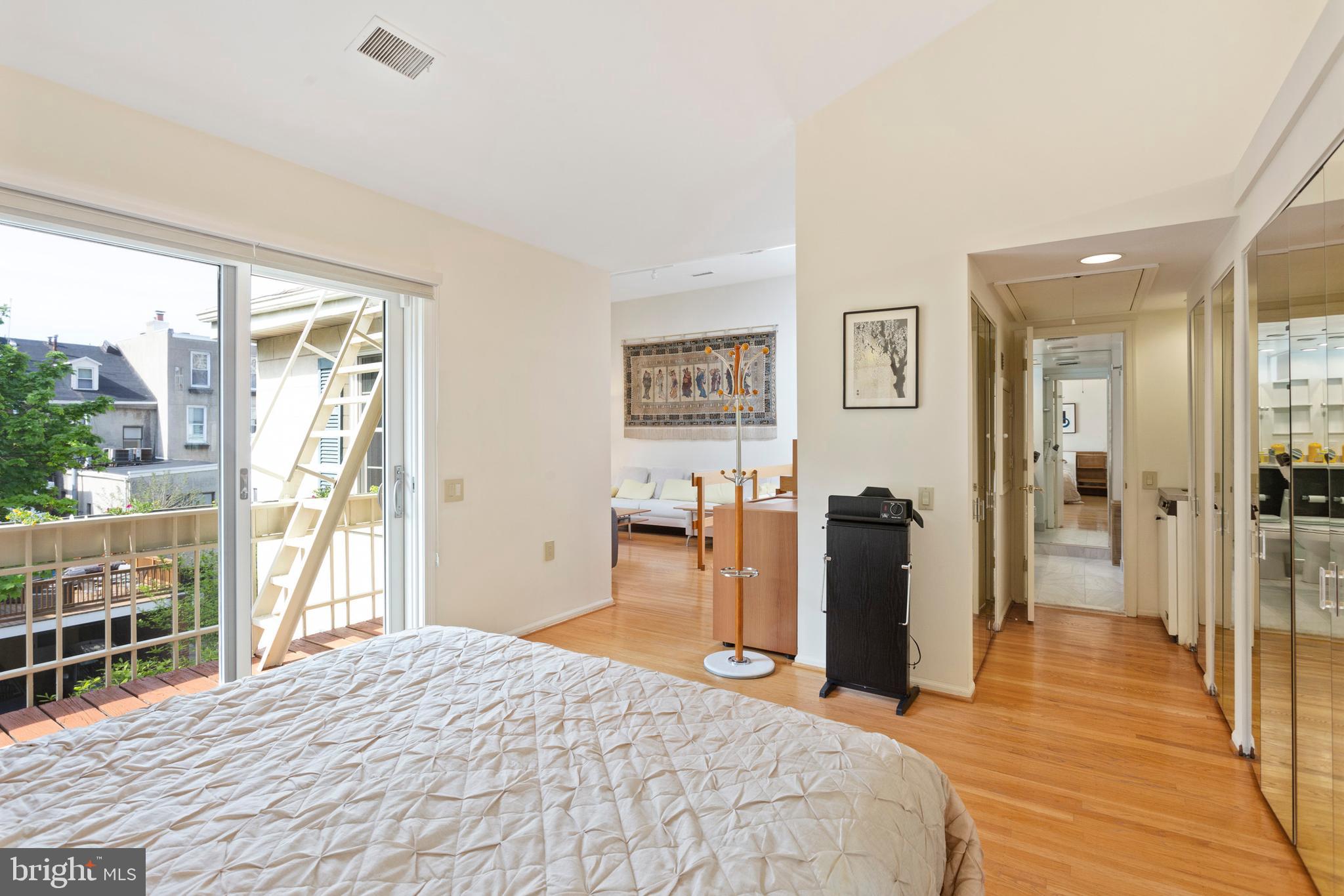 WASHINGTON SQ WEST - Residential