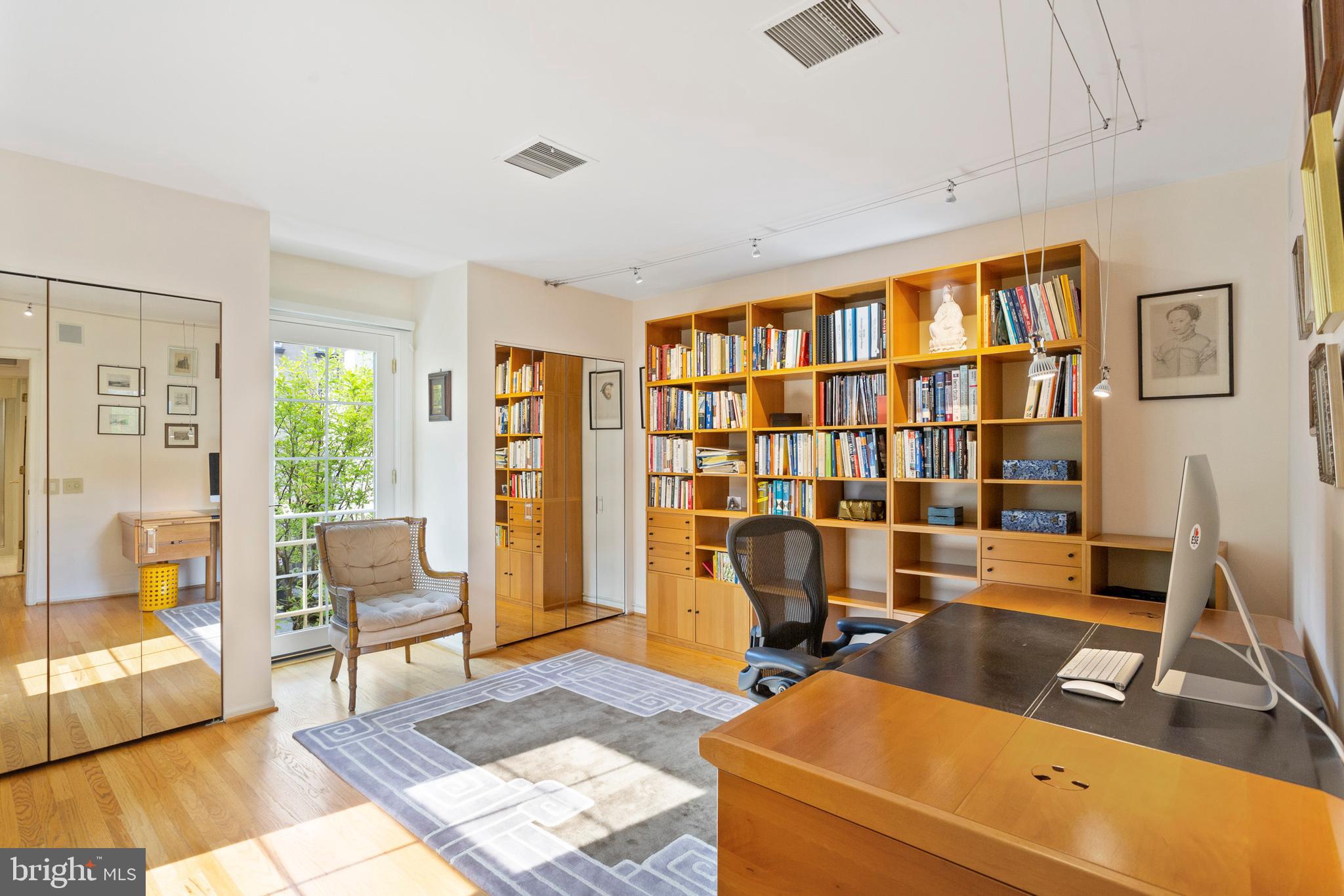 WASHINGTON SQ WEST - Residential