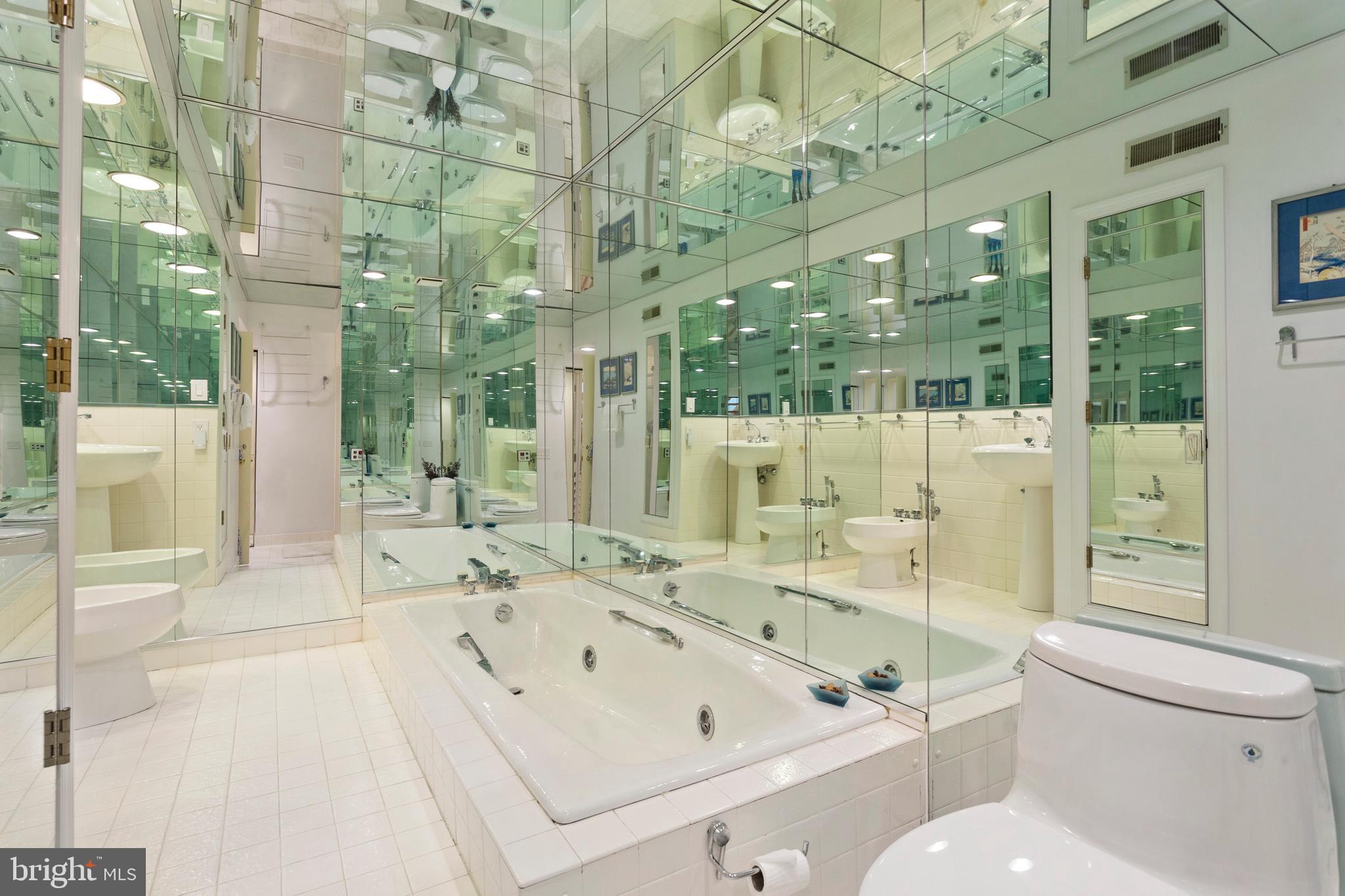 WASHINGTON SQ WEST - Residential