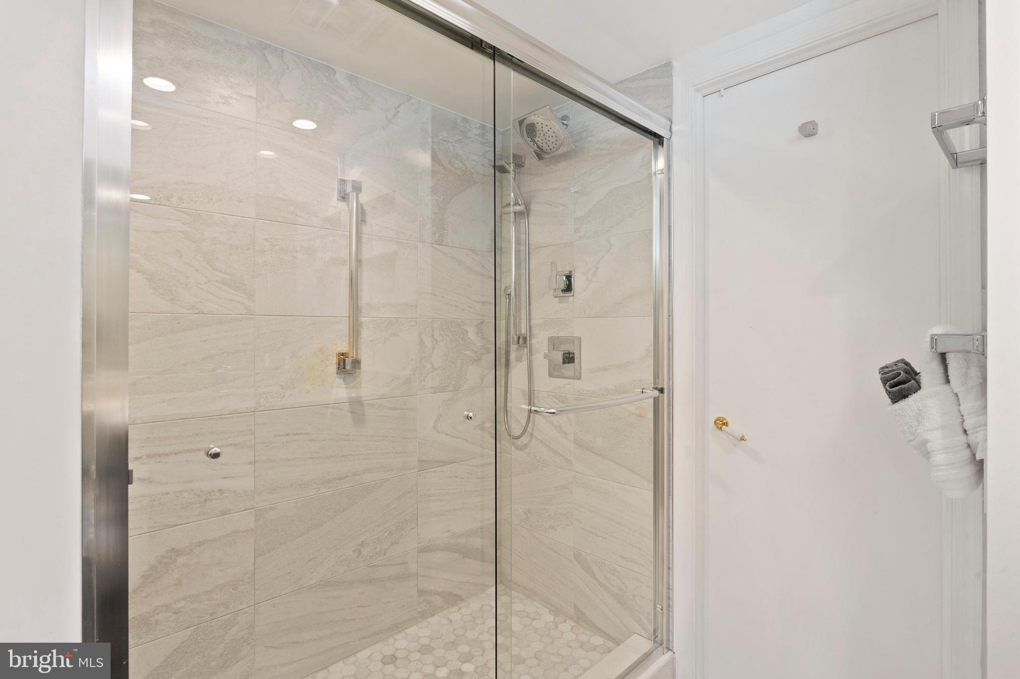 WASHINGTON SQ WEST - Residential