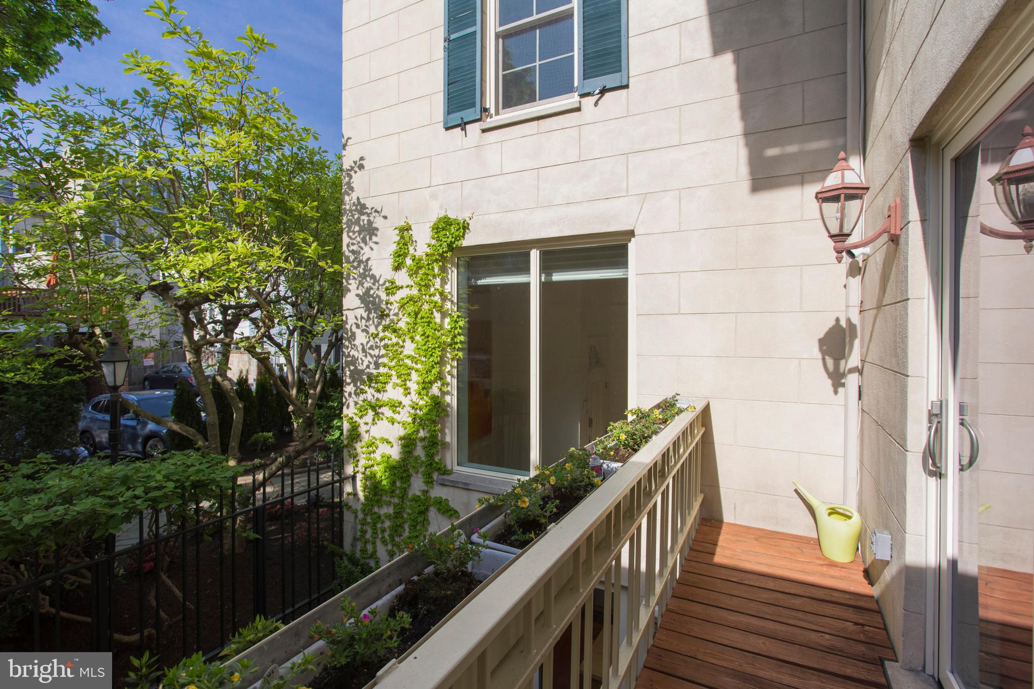 WASHINGTON SQ WEST - Residential