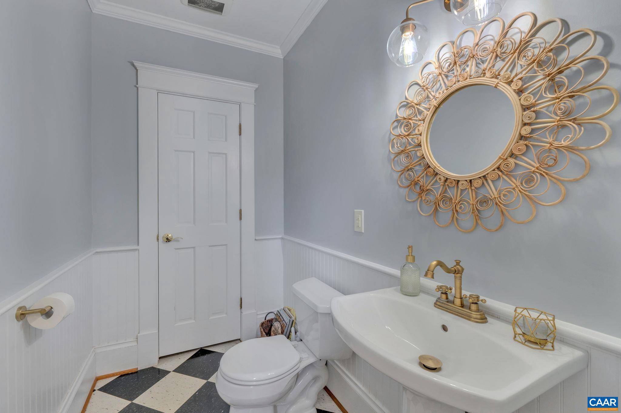 UNIVERSITY PLACE - Residential