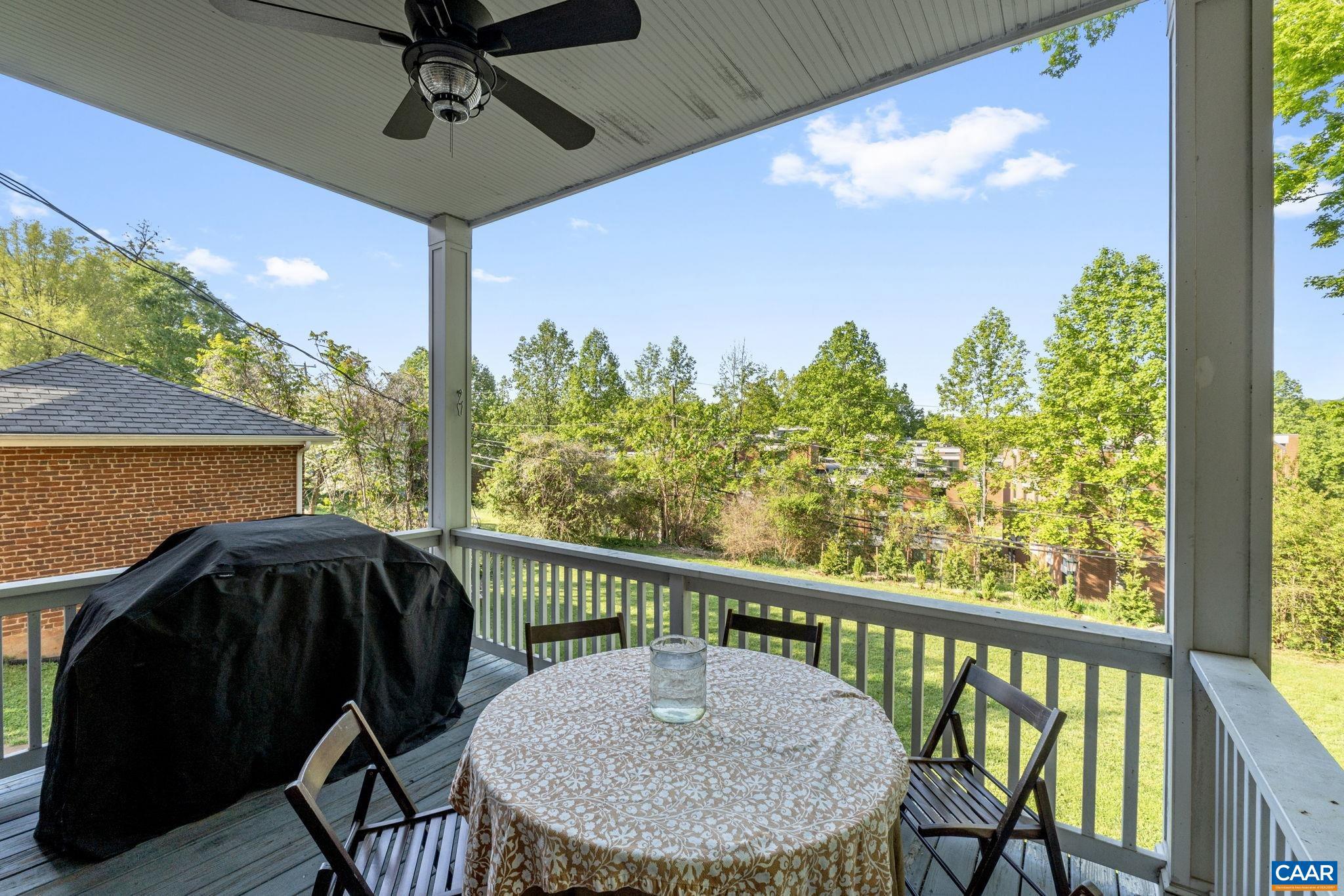 UNIVERSITY PLACE - Residential