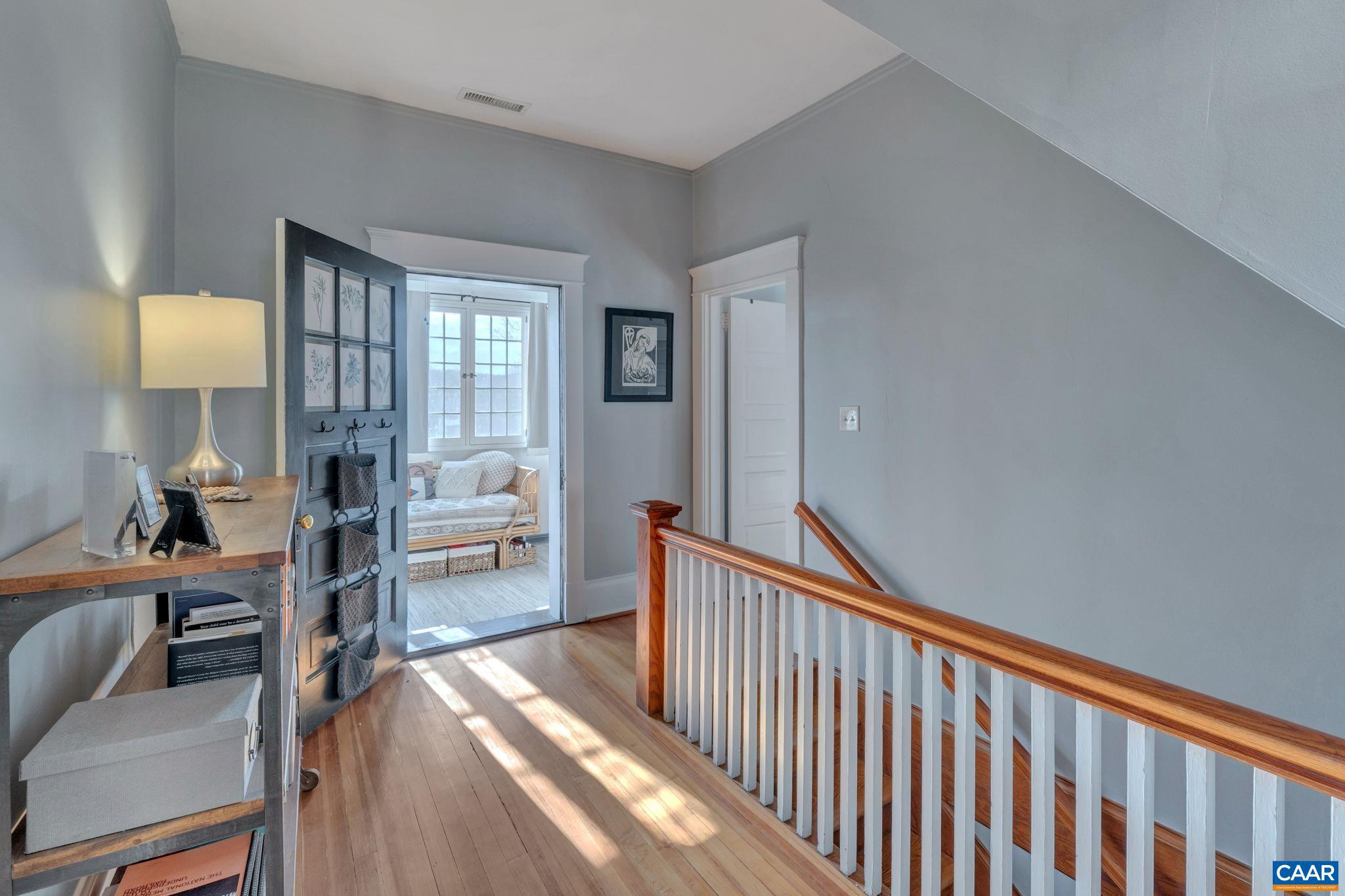 UNIVERSITY PLACE - Residential