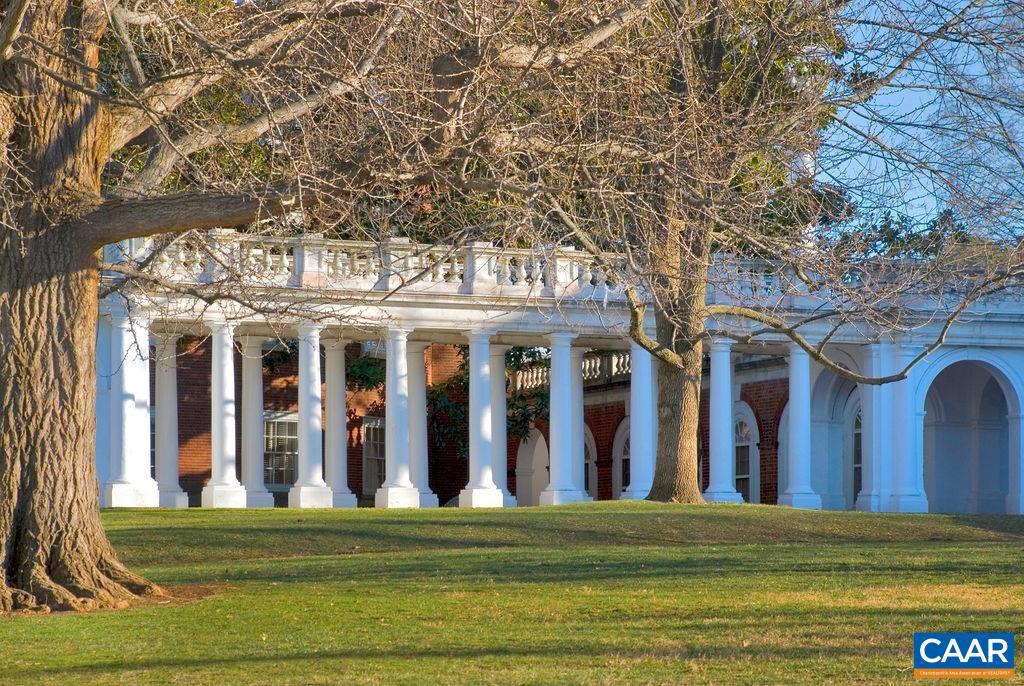 UNIVERSITY PLACE - Residential