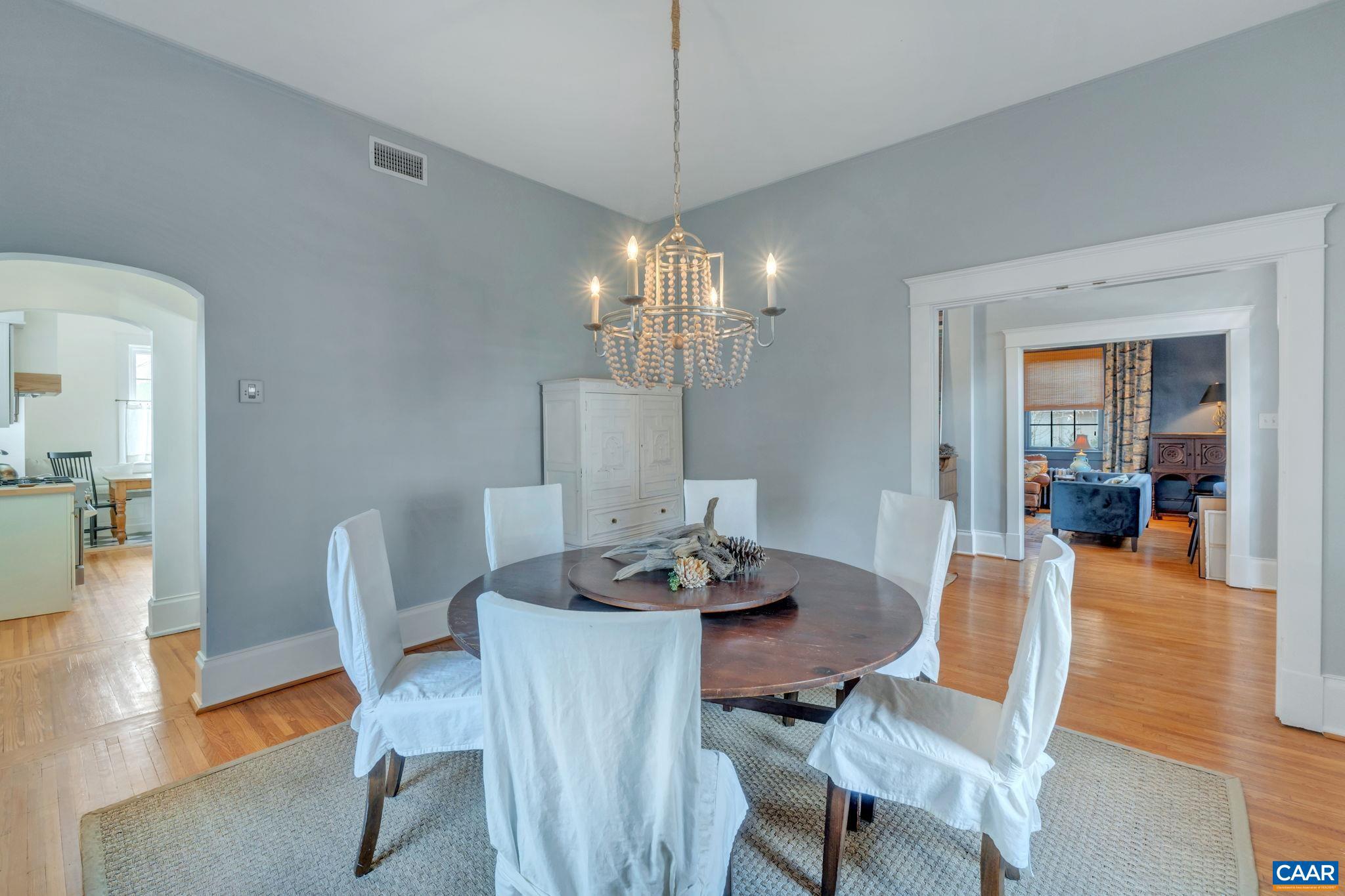 UNIVERSITY PLACE - Residential