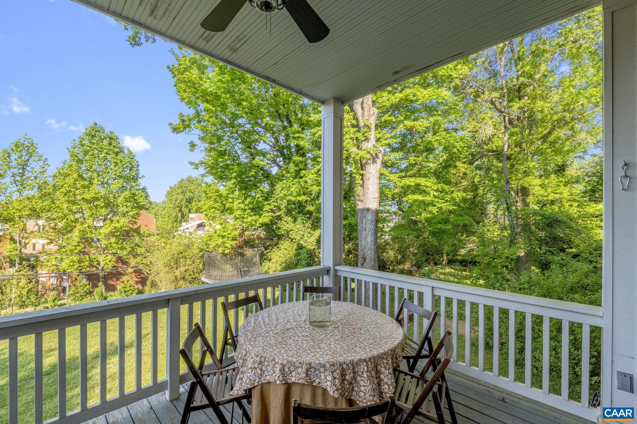 UNIVERSITY PLACE - Residential