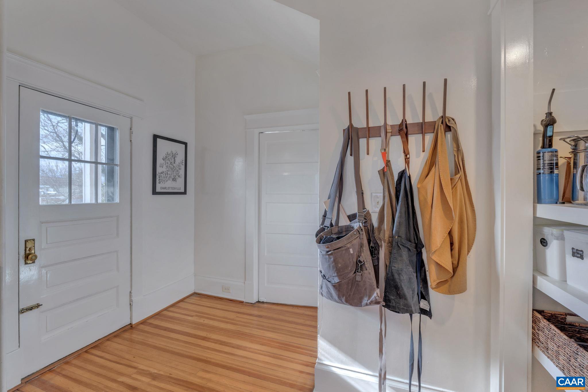 UNIVERSITY PLACE - Residential