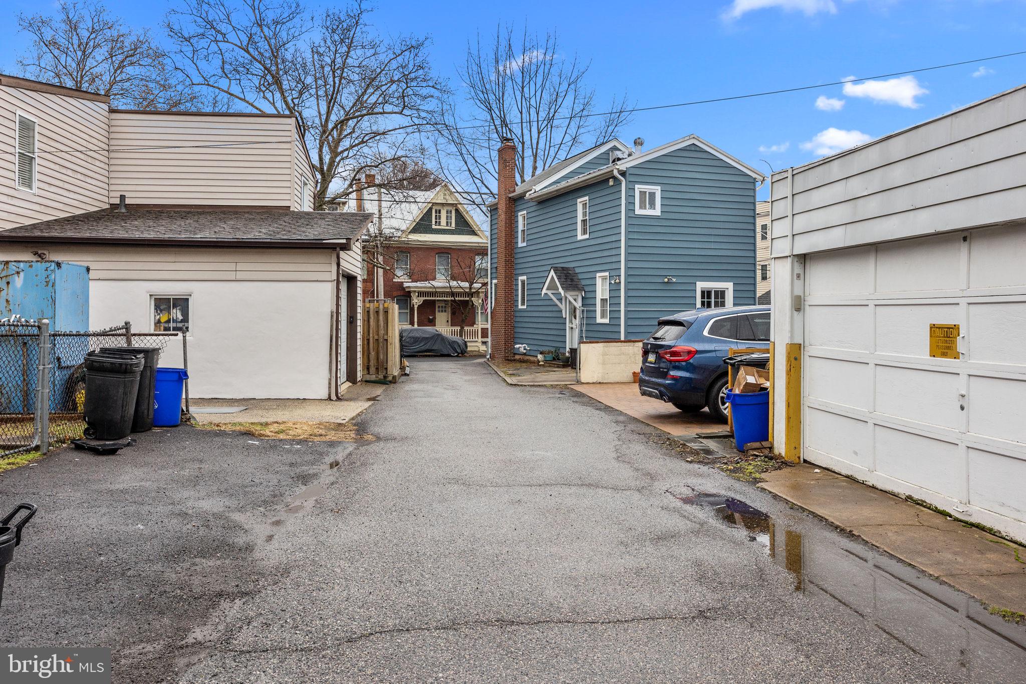 BRISTOL - Residential Lease