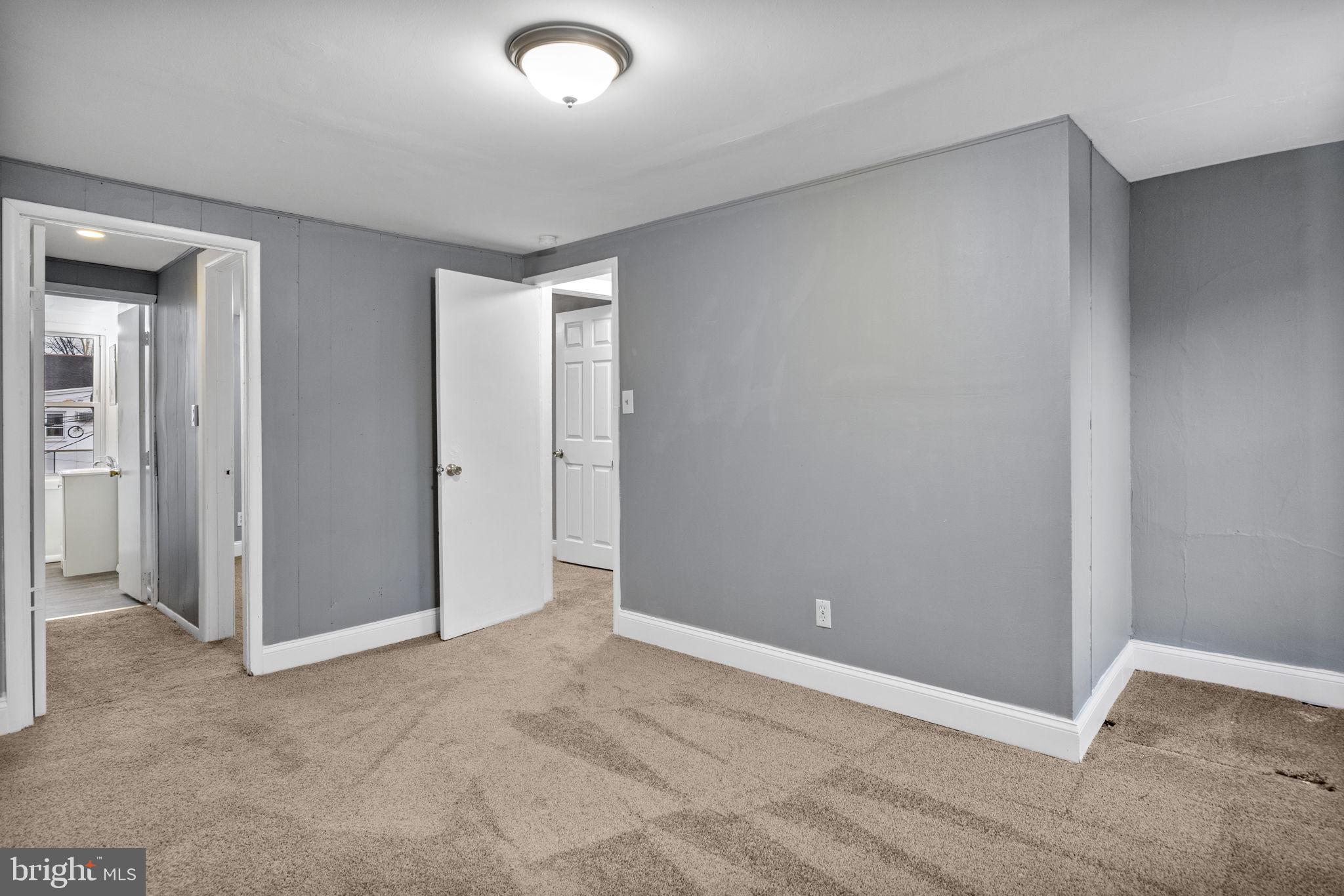 BRISTOL - Residential Lease