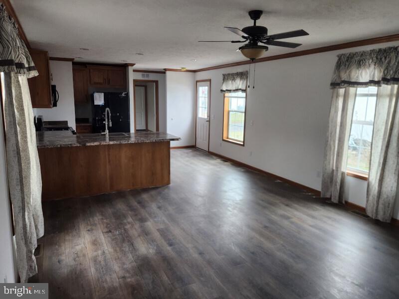 PENNWOOD CROSSING - Residential