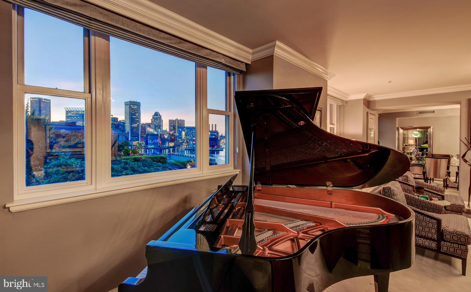 THE RITZ-CARLTON RESIDENCES - Residential